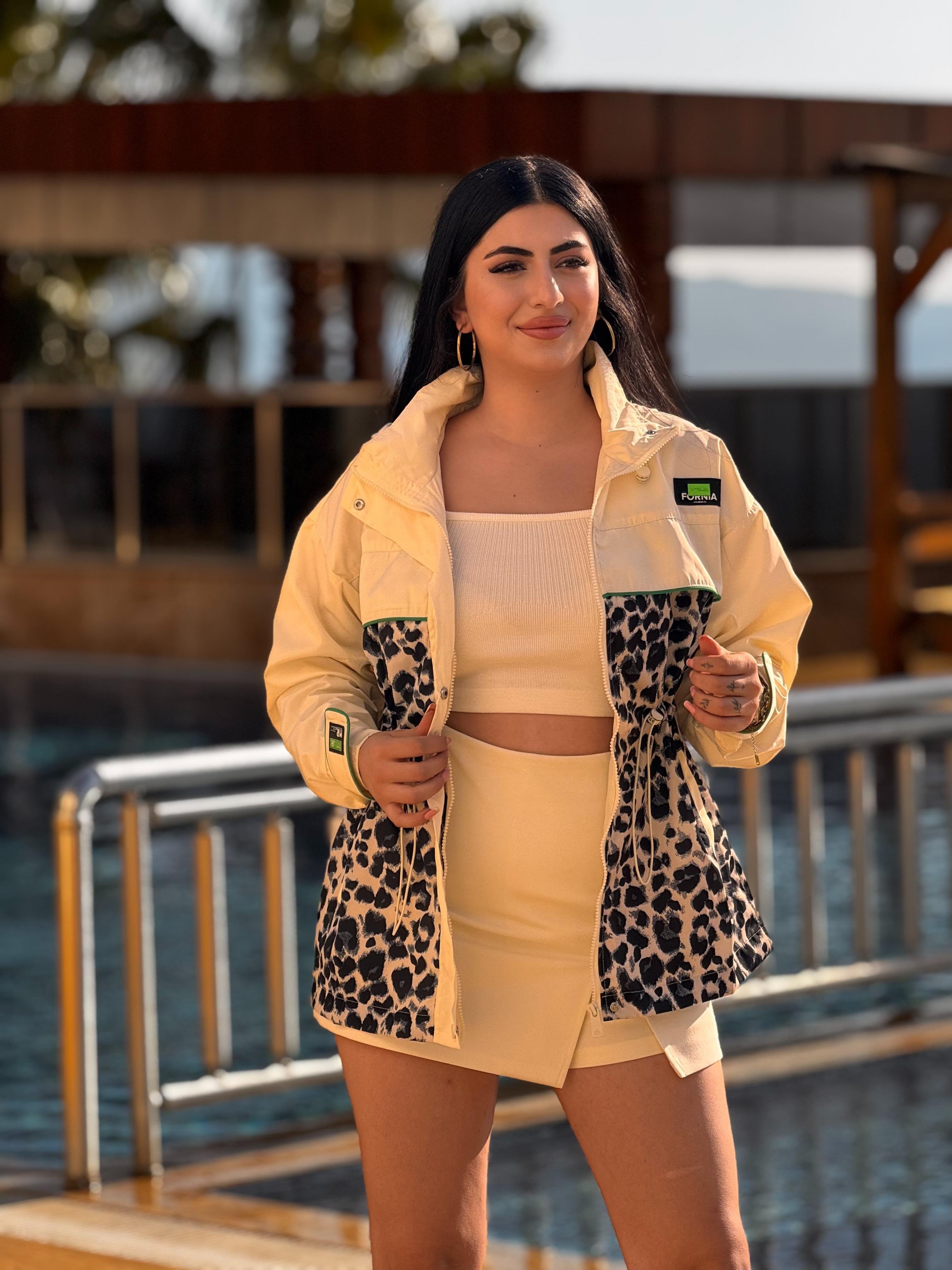 Premium Kalite Leopar Ekru Yağmurluk