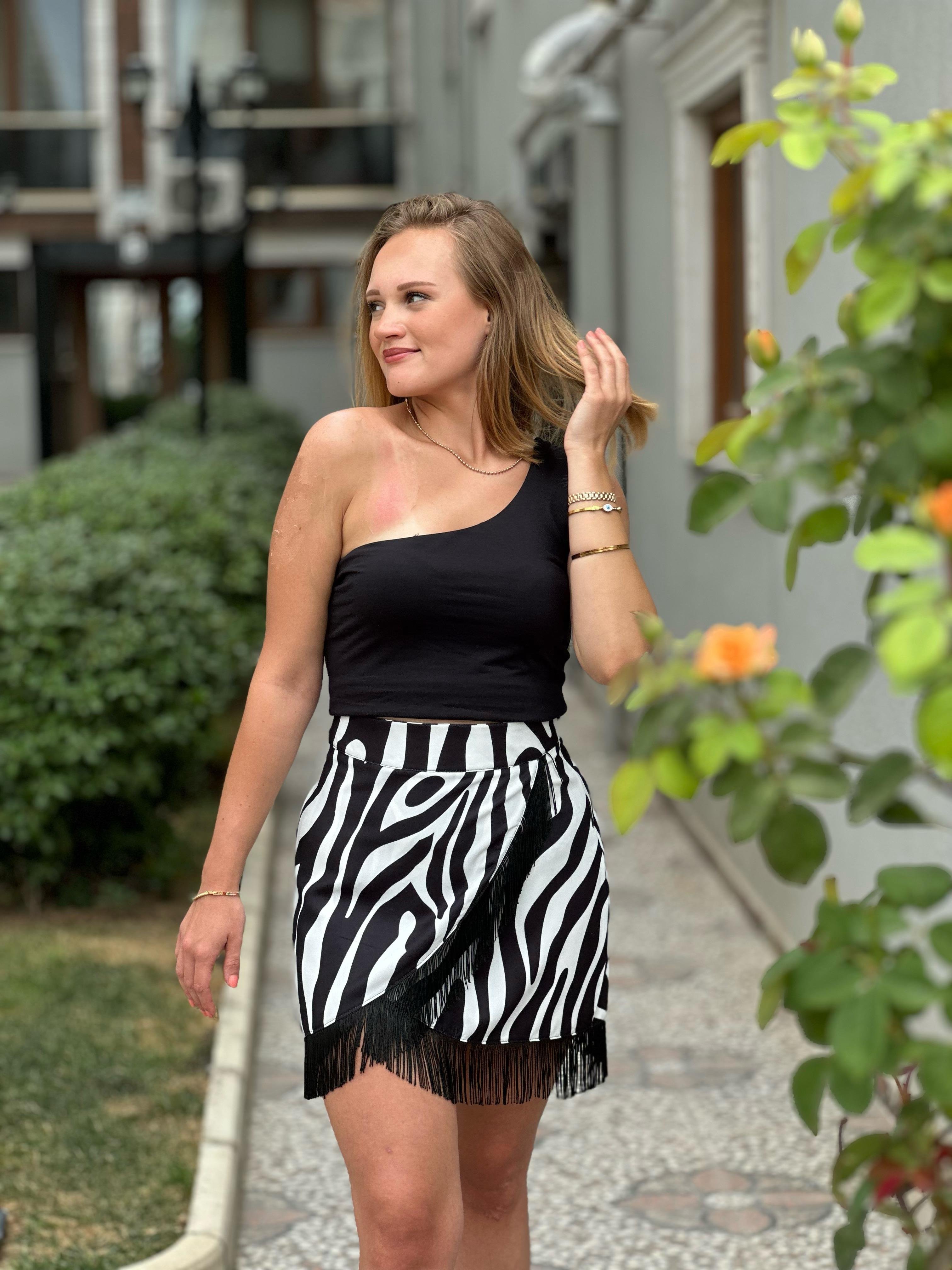 Saten Püsküllü Zebra Etek
