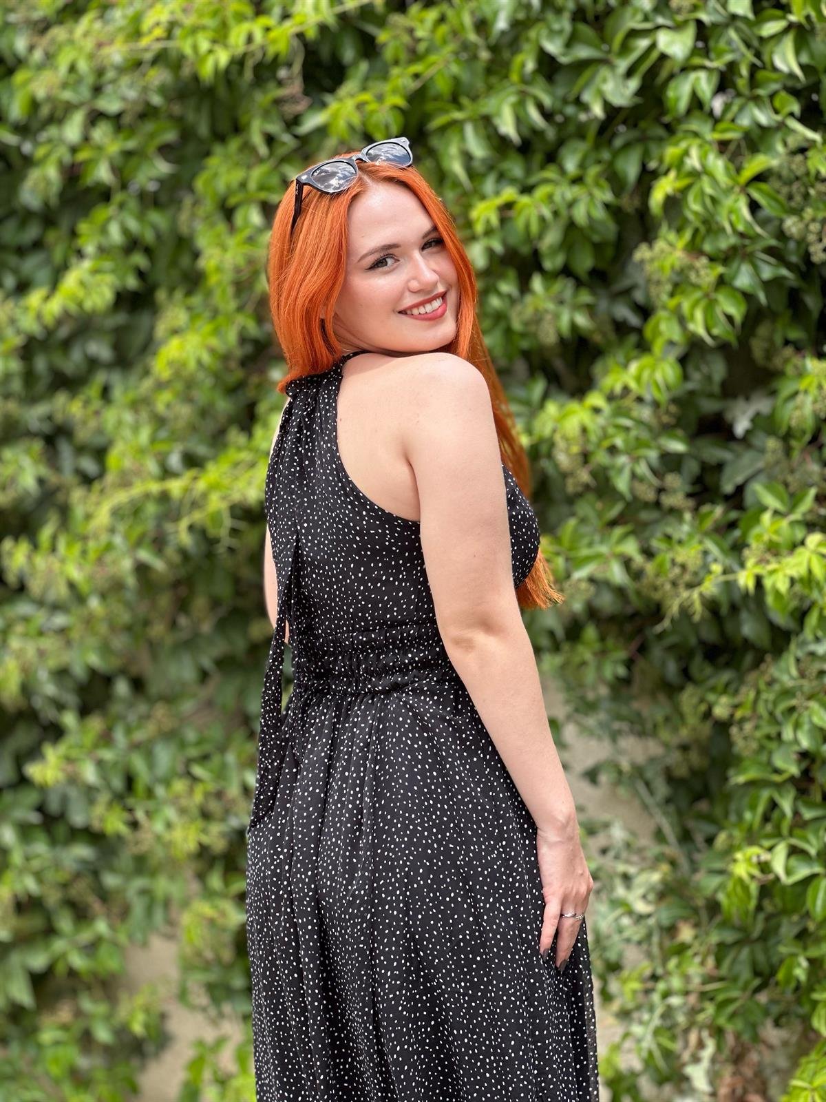 Şifon Halter Yaka Puantiyeli Elbise 