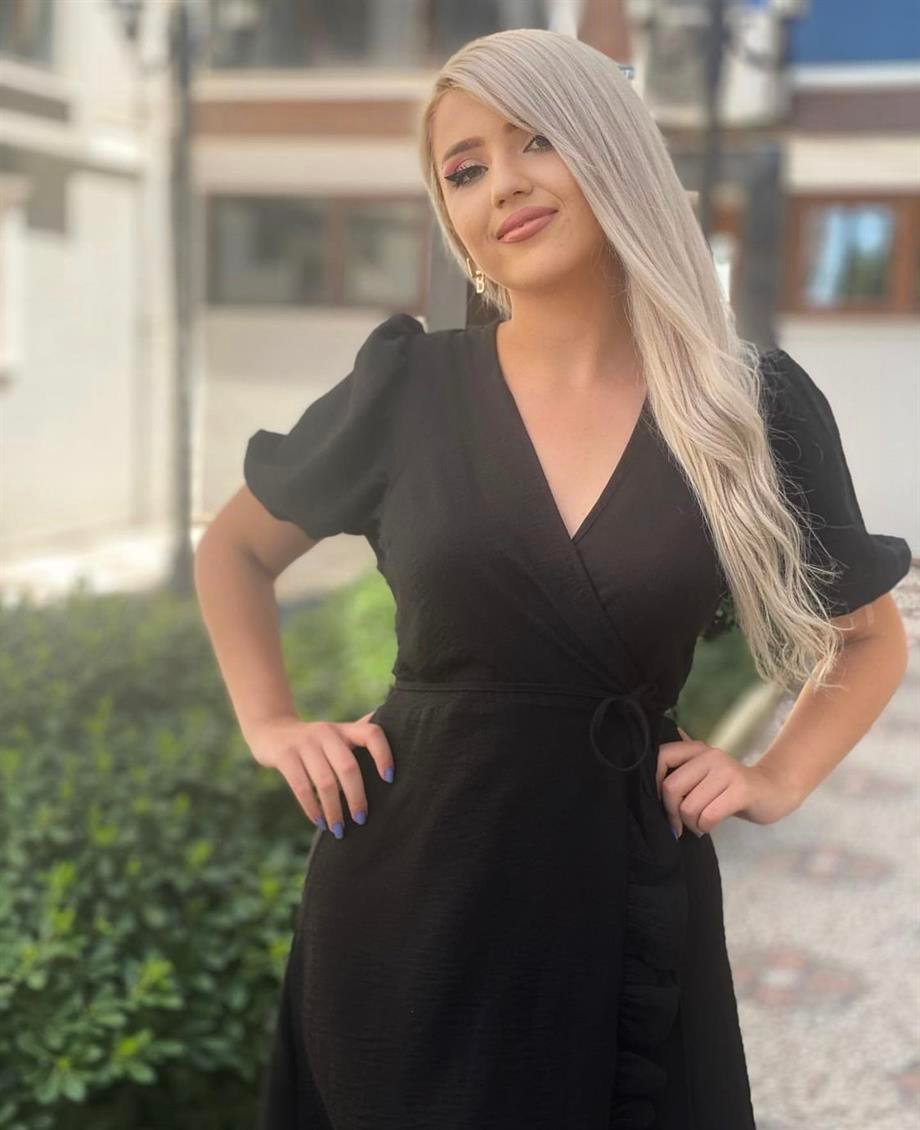 Siyah Etek Ucu Fırfırlı Keten Elbise
