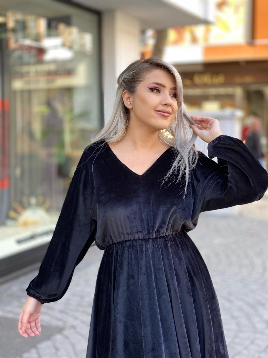 Siyah Kadife Elbise