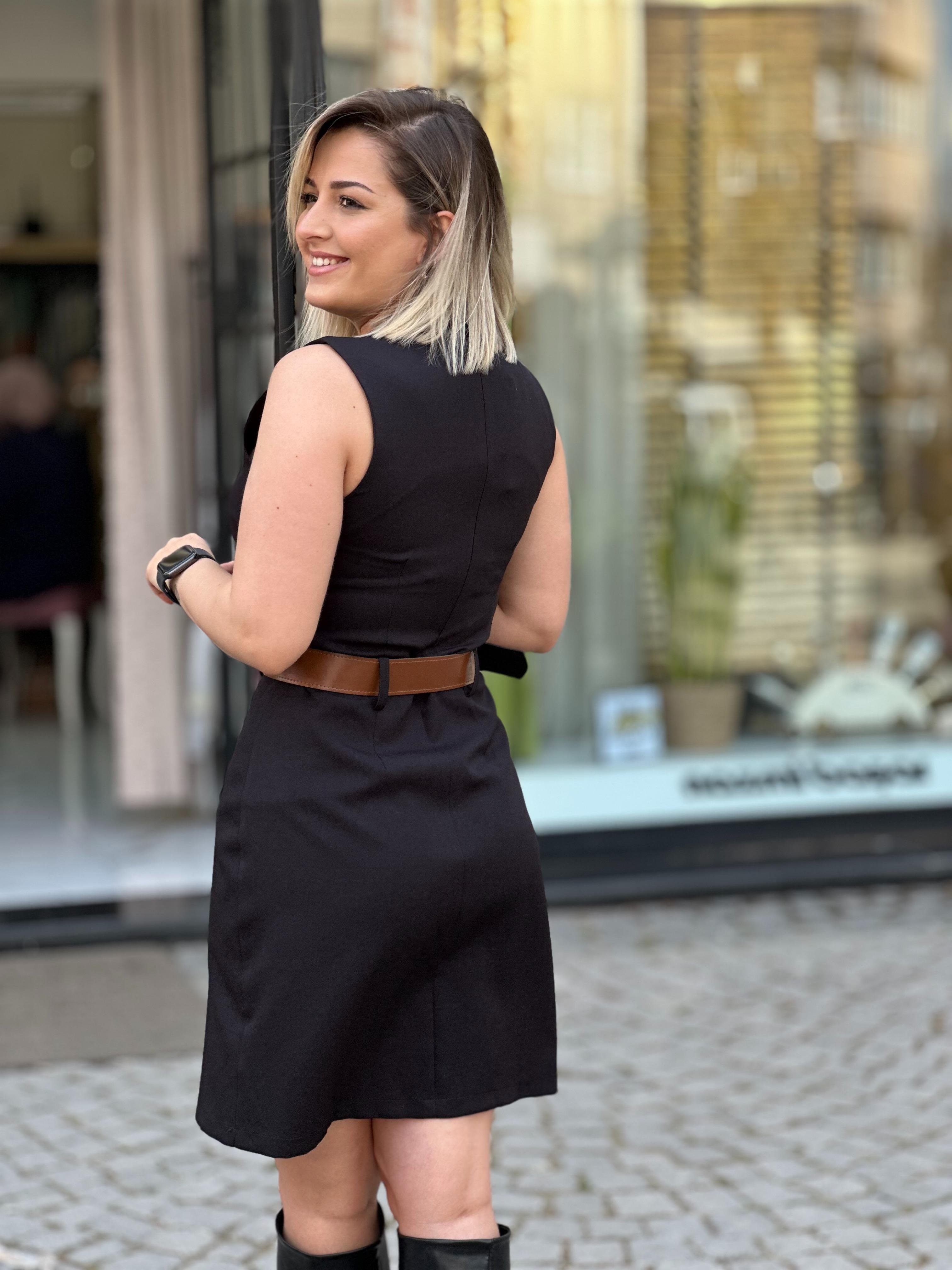 Siyah Kemerli Elbise