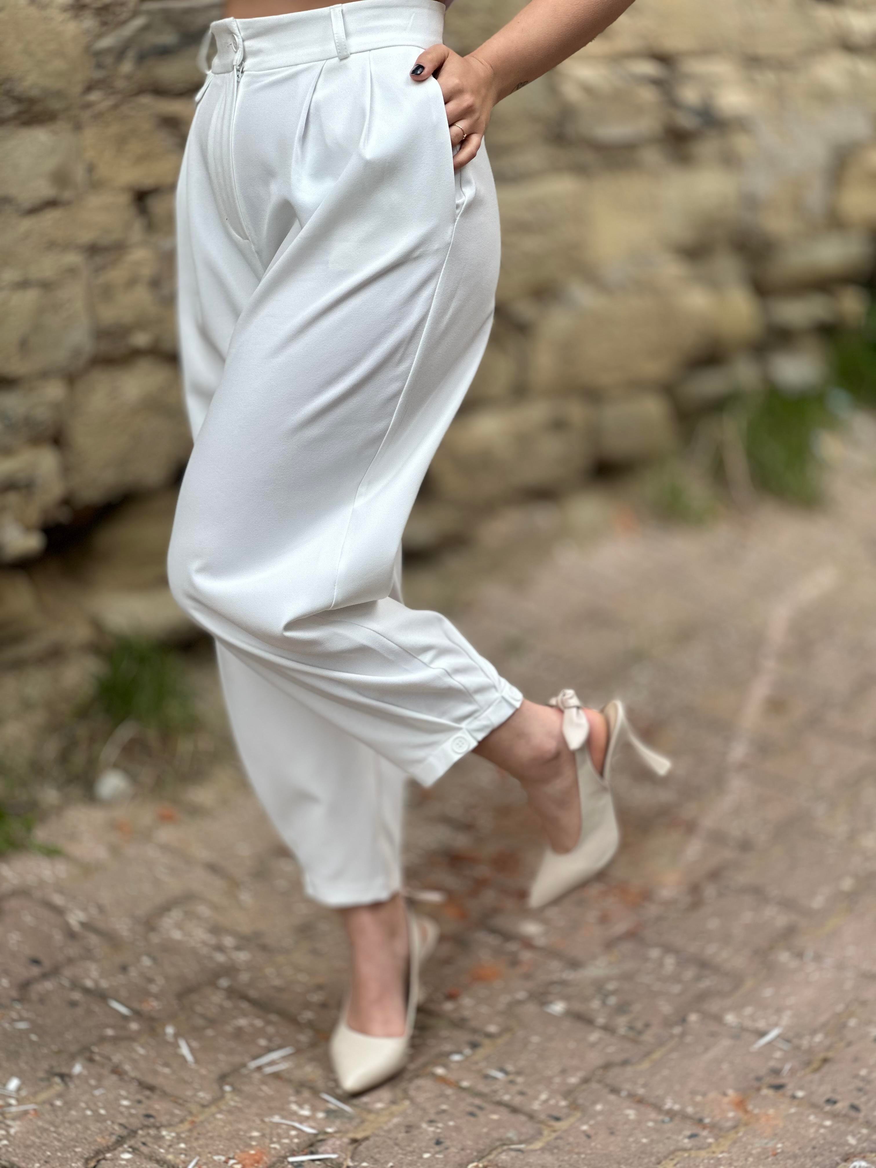 Siyah Paça Düğmeli Havuç Pantalon