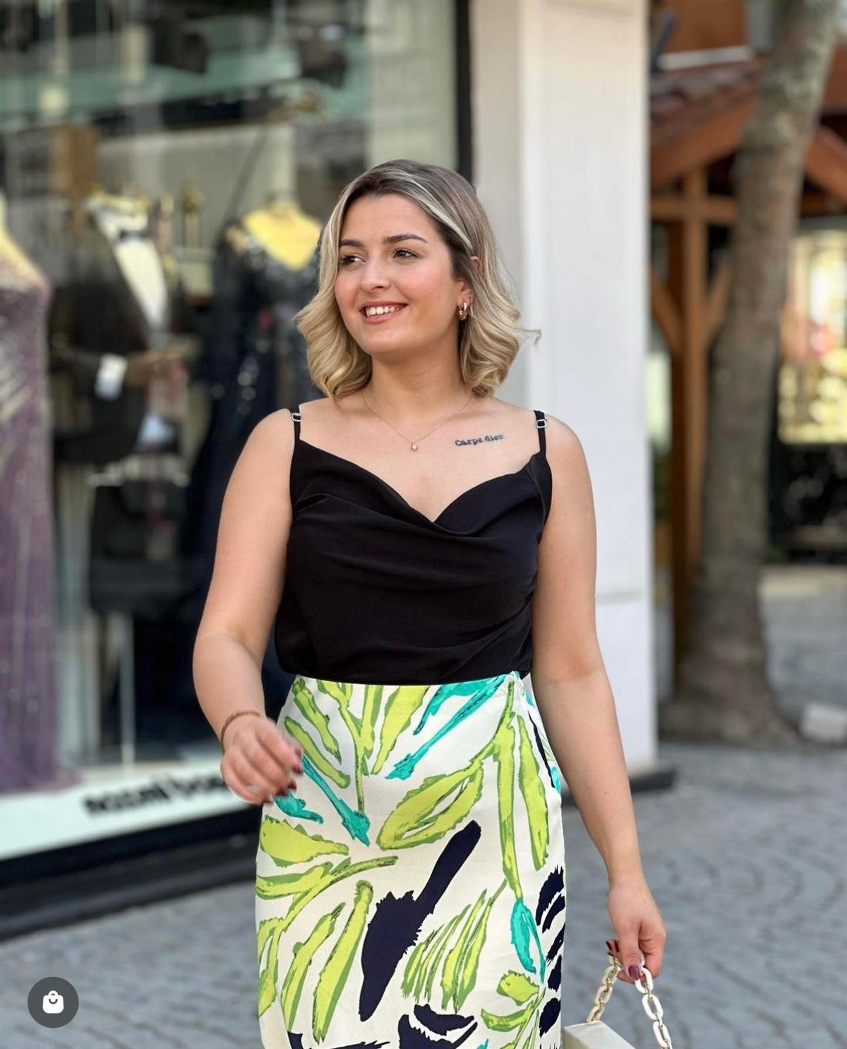 Siyah Saten Askılı Atlet