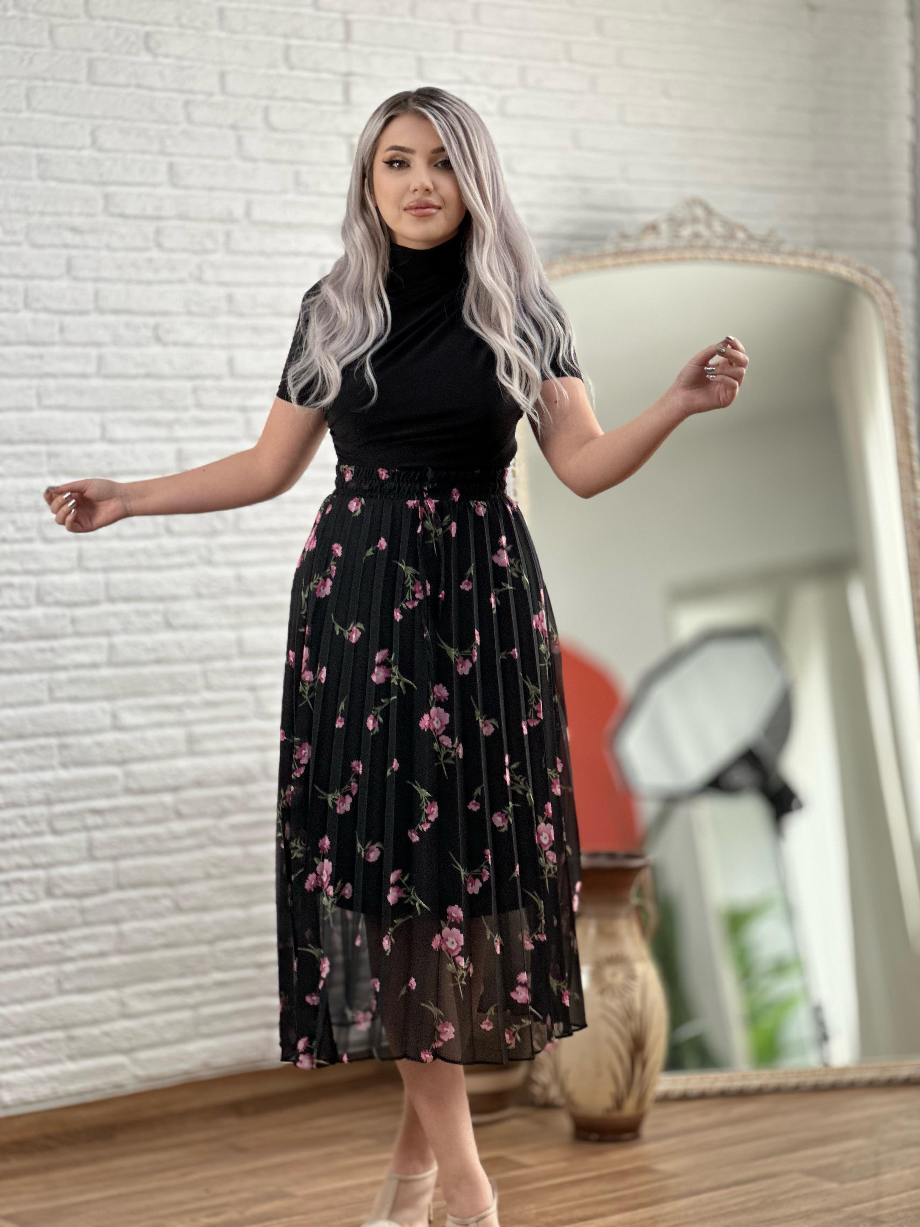 Siyah Şifon Çiçekli Etek