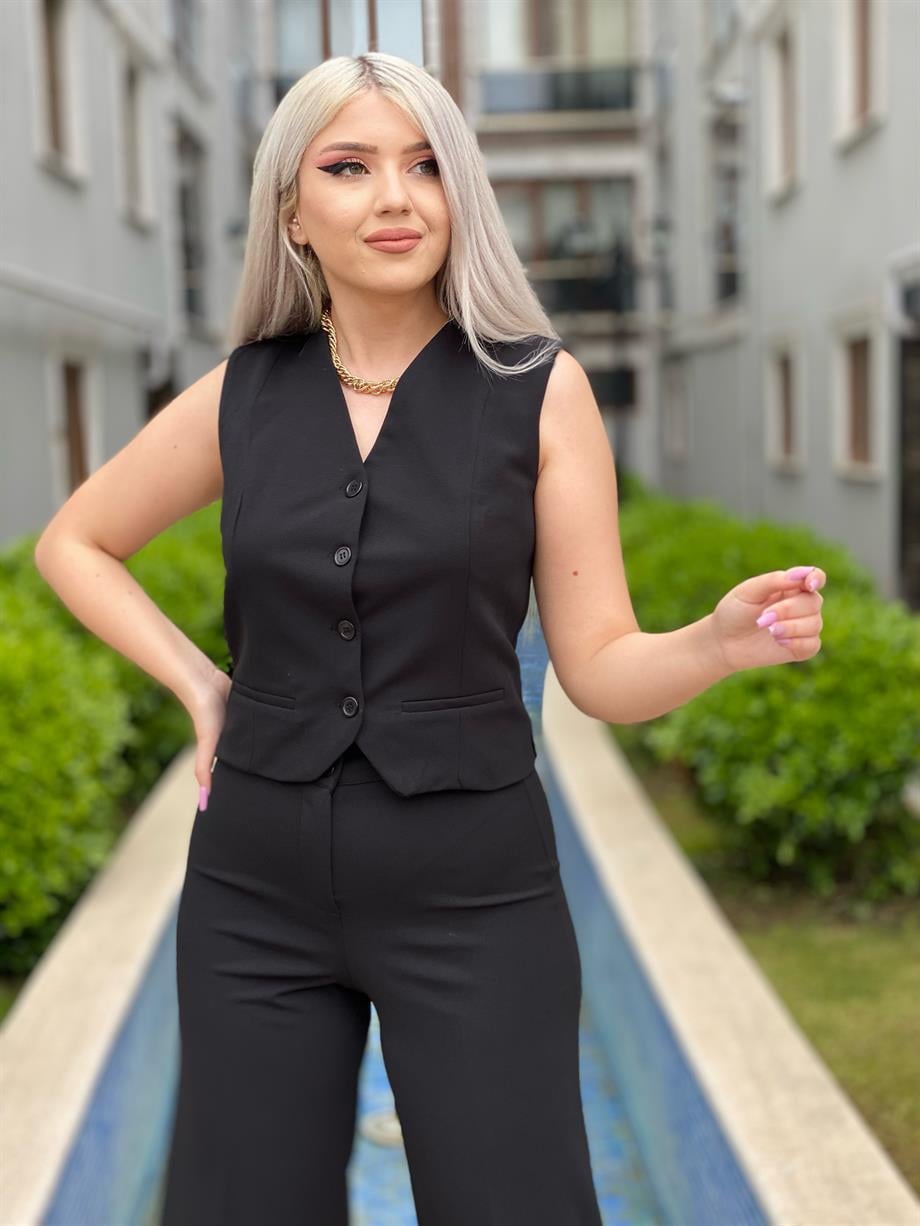 Siyah Yelekli Takım 