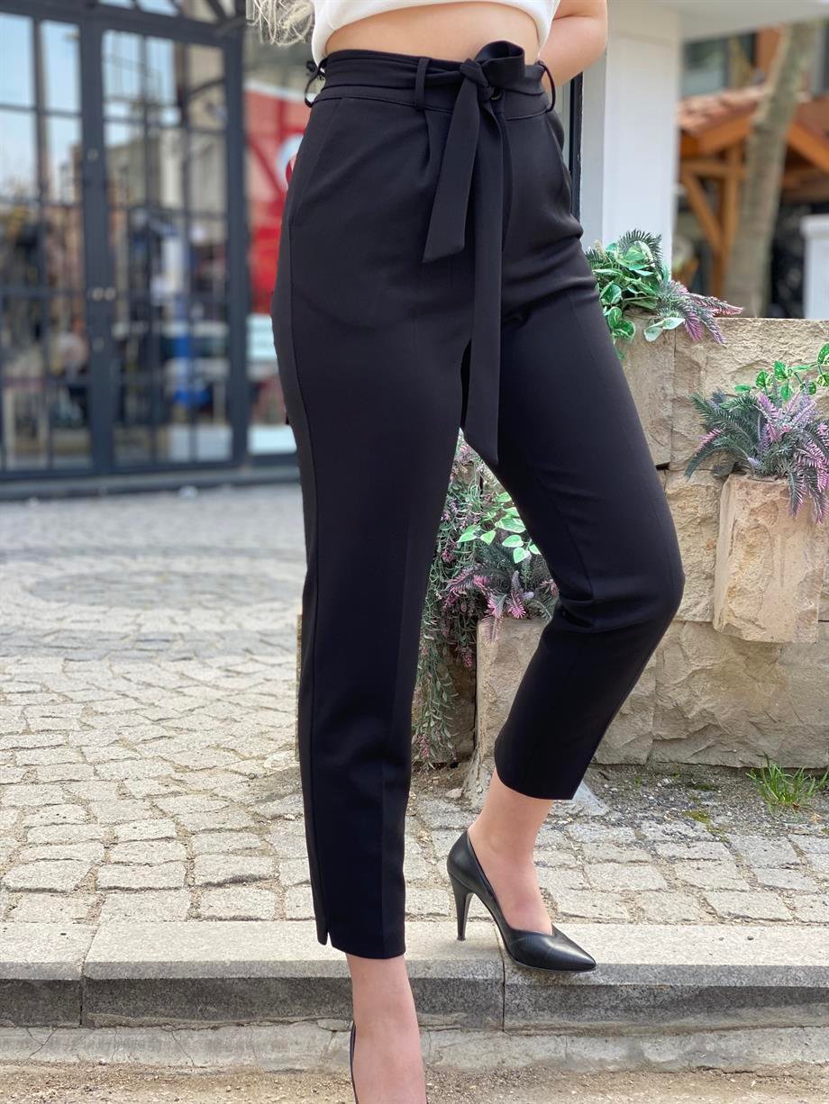 Siyah Yüksek Bel Havuç Pantalon 