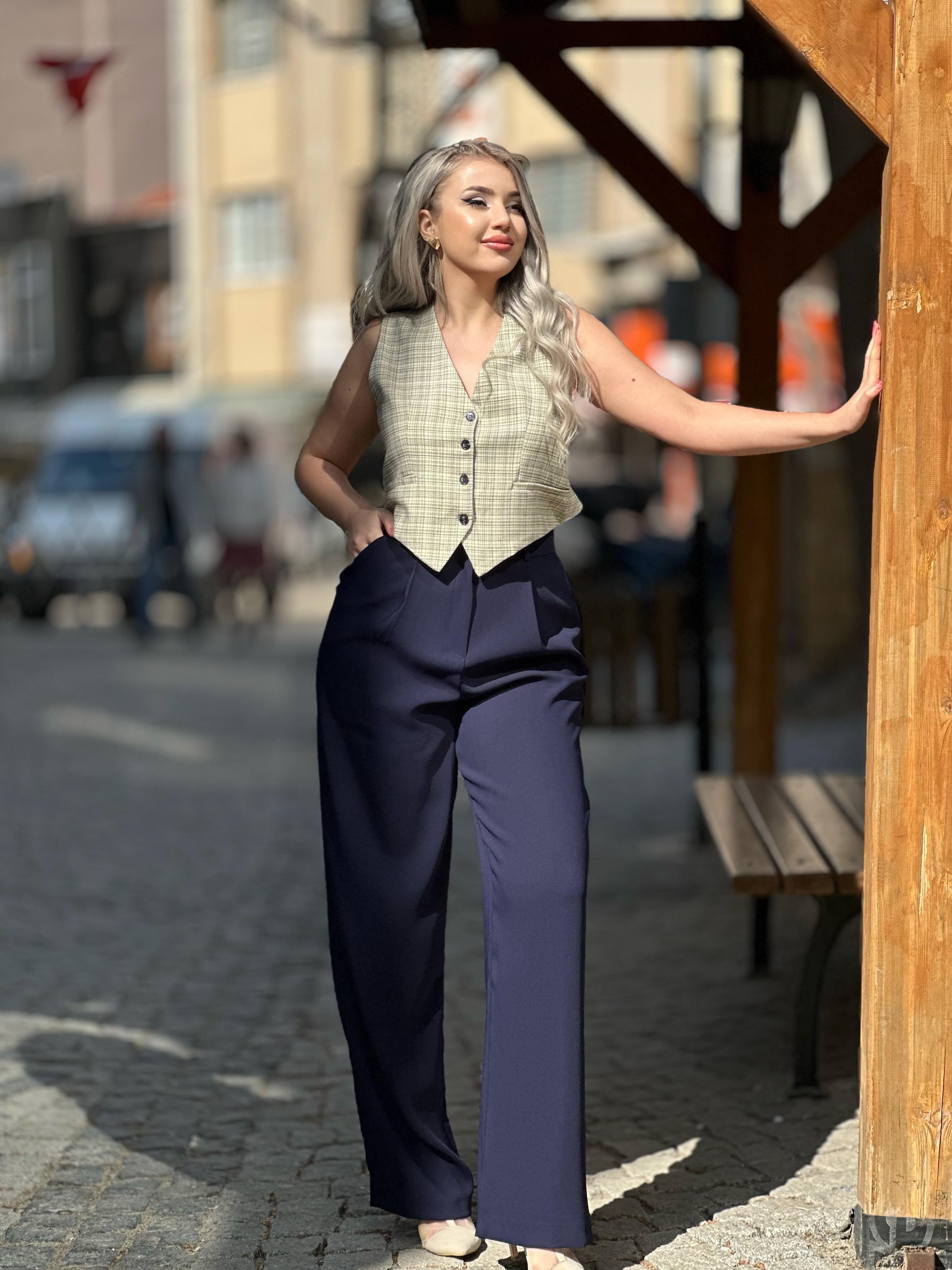 Tasarım Lacivert Takım