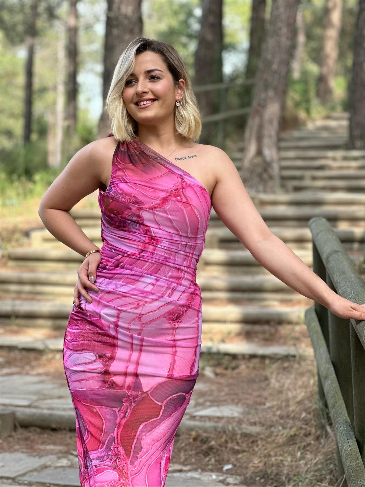 Tek Omuz Tasarım Pembe Tül Elbise