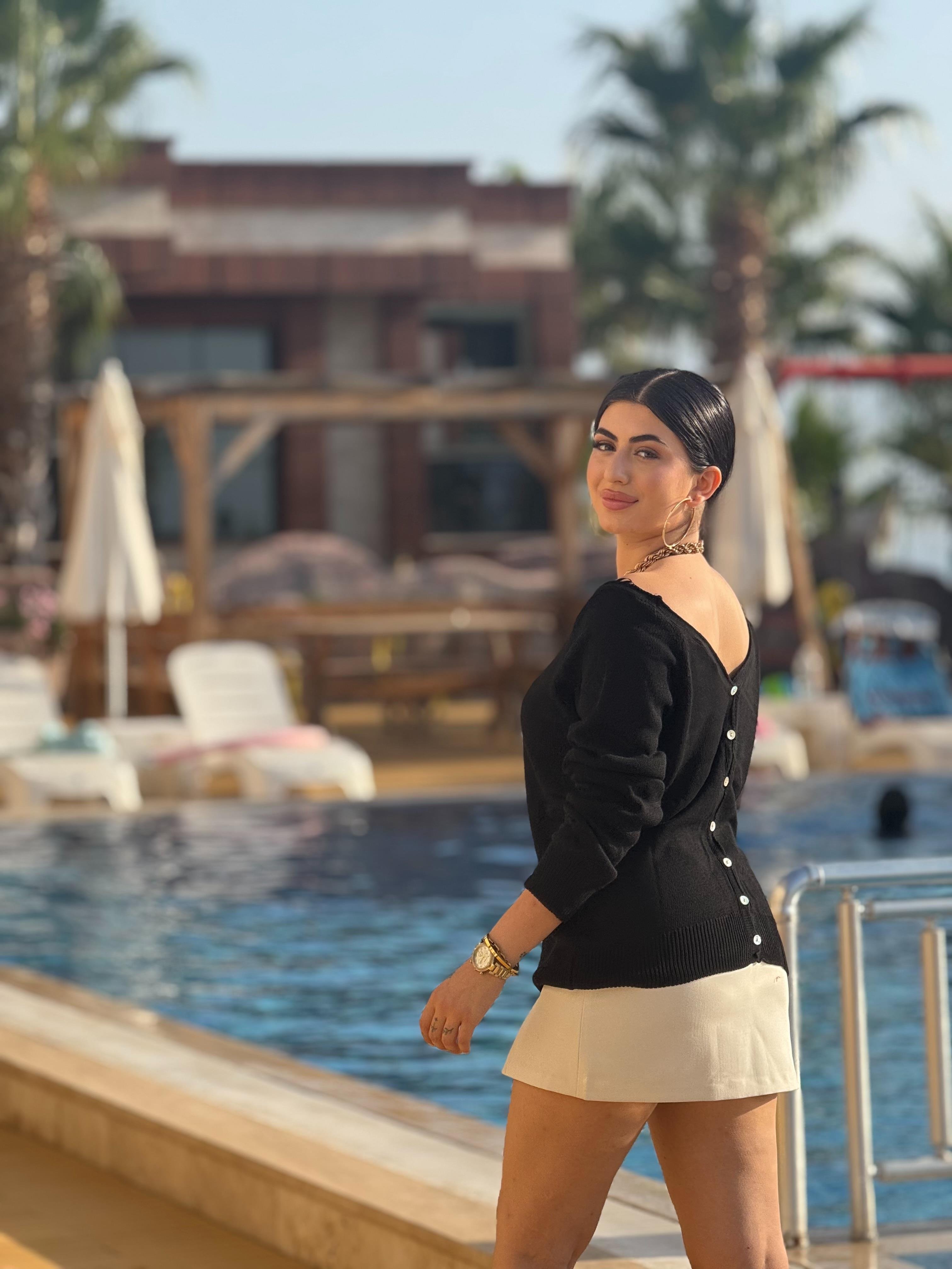 V Yaka Çift Düğmeli Hırka Siyah