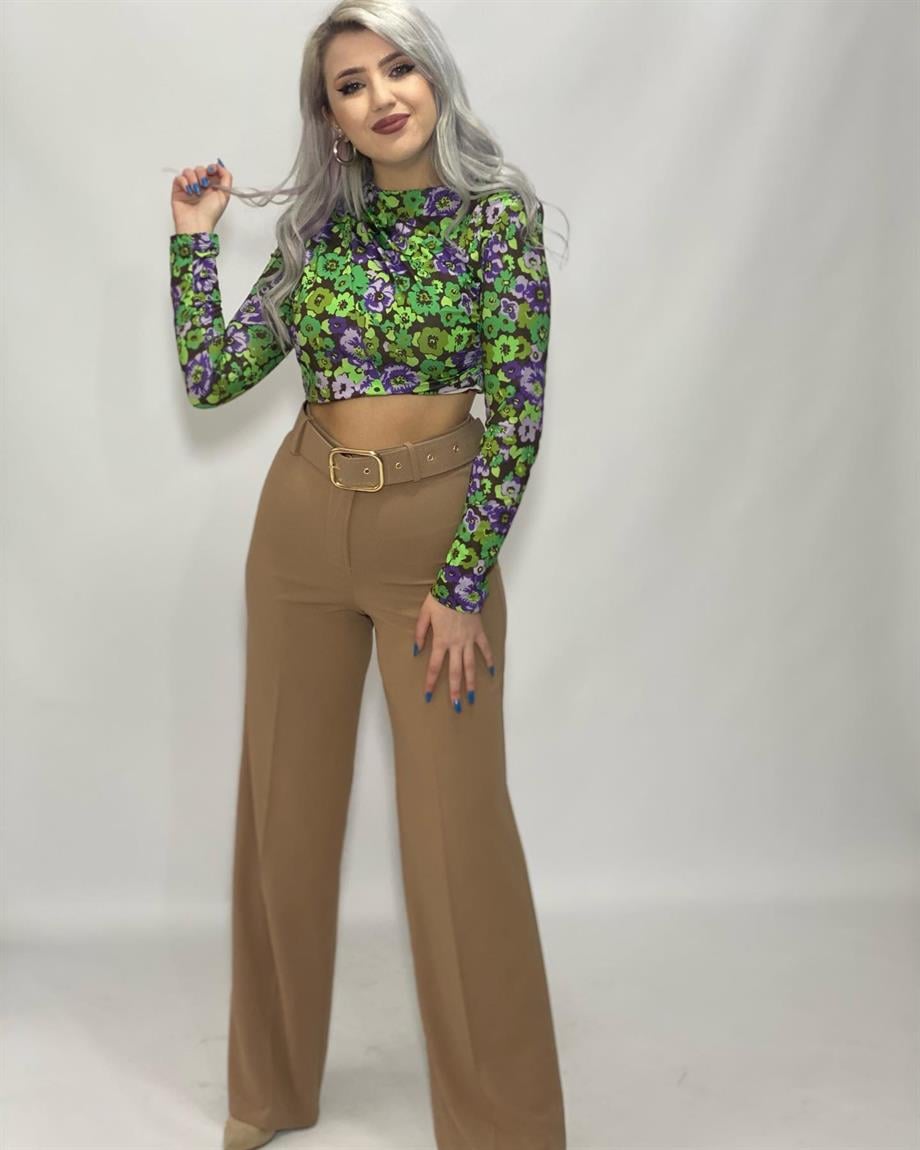 Yeşil Çiçekli Crop