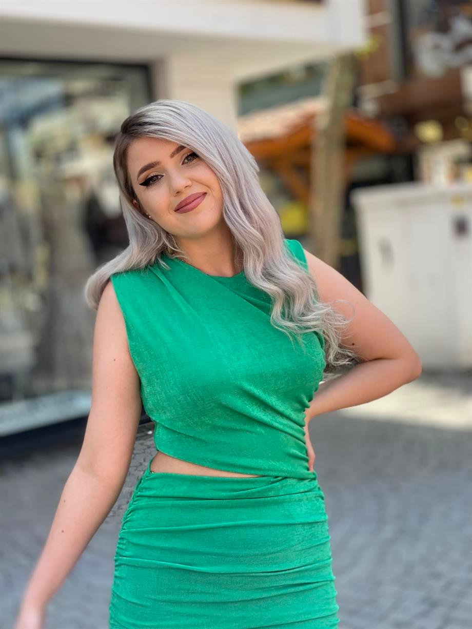 Yeşil Tasarım Elbise 