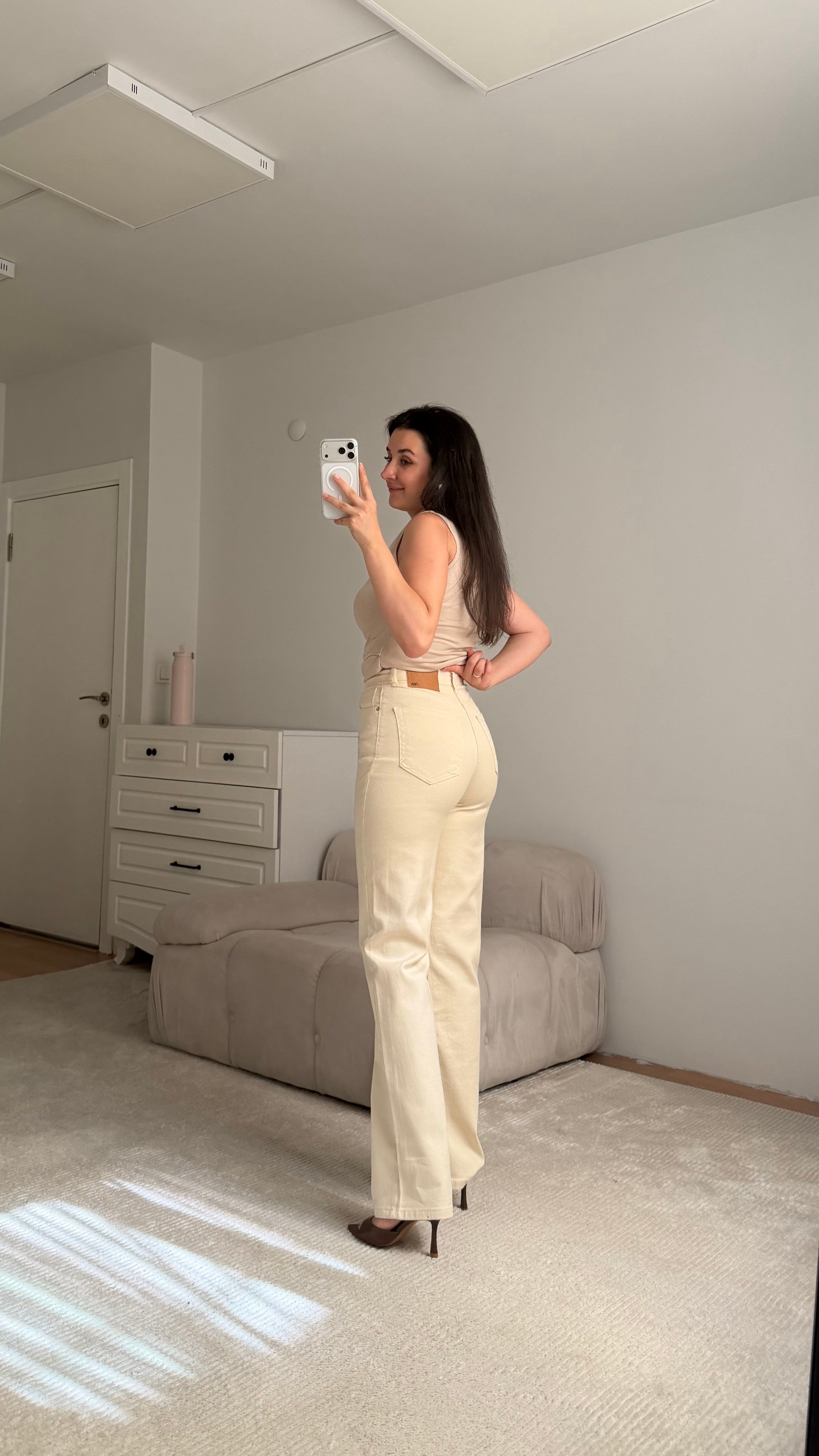  Marka Krem Düz Kesim Jean