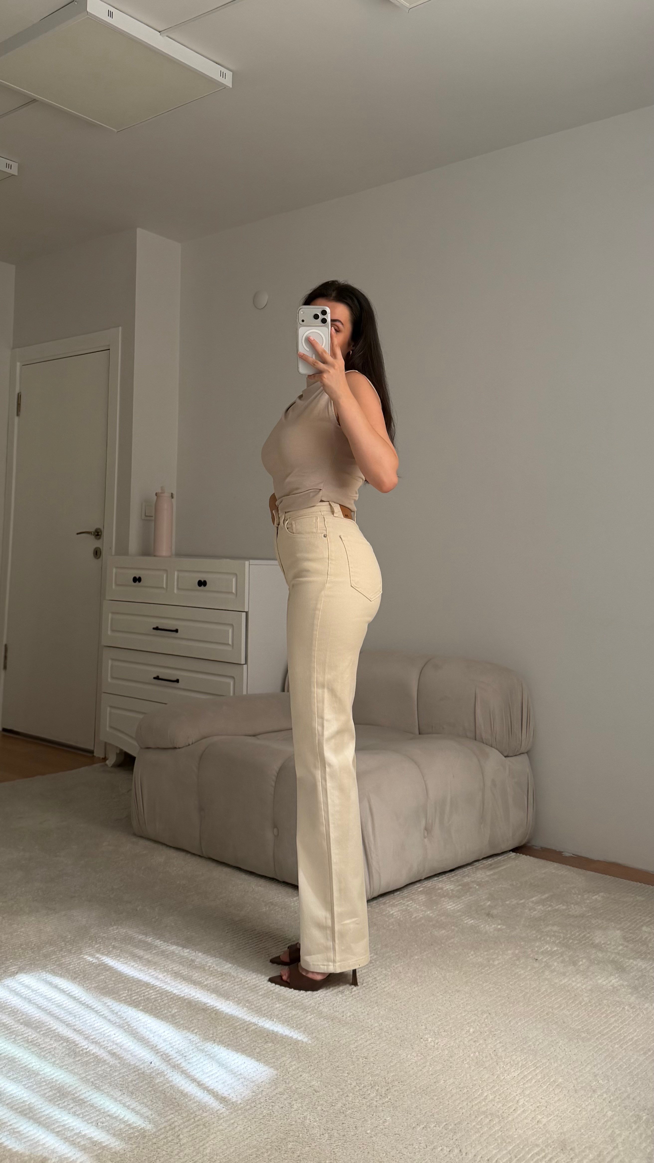  Marka Krem Düz Kesim Jean