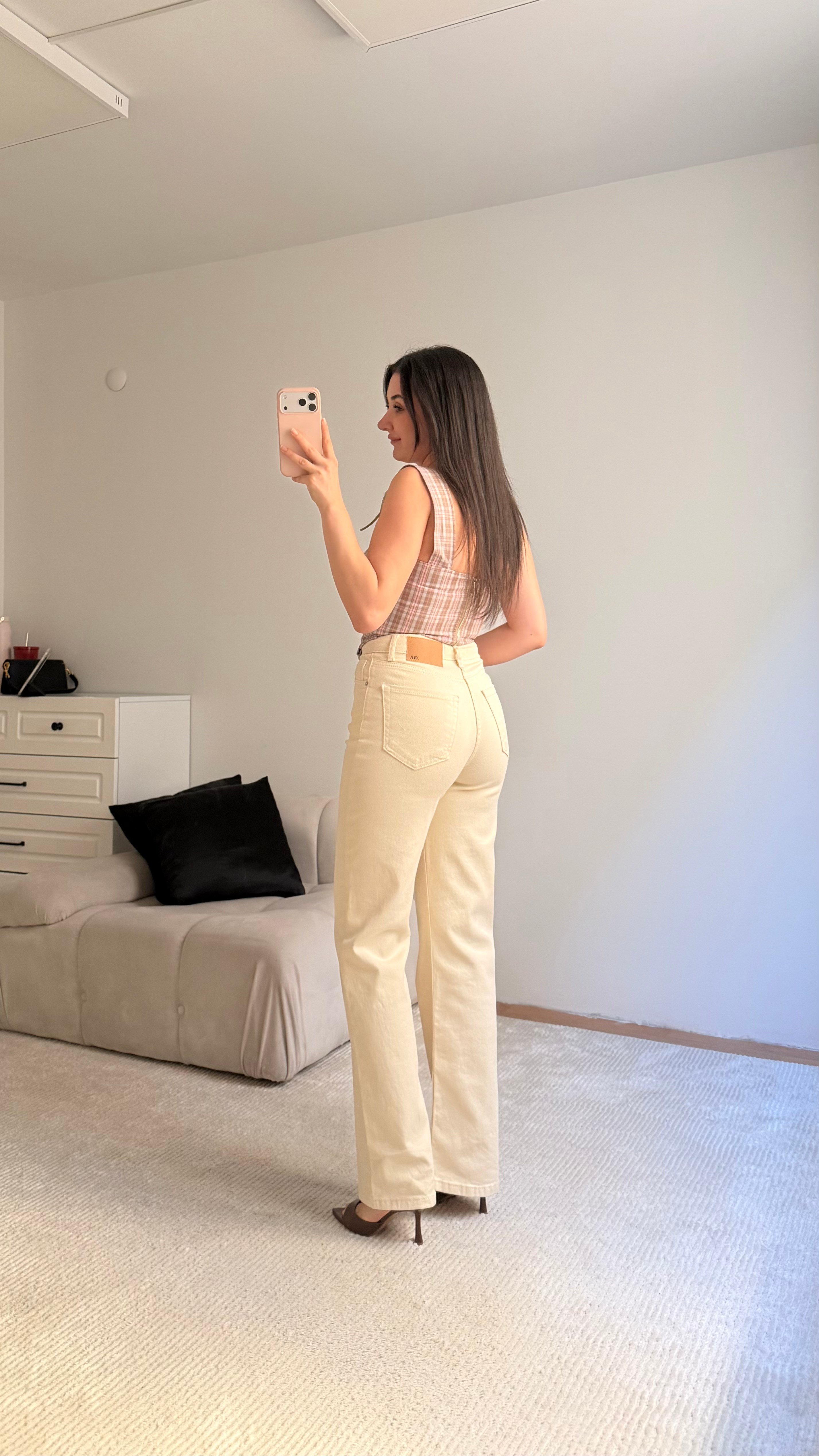  Marka Krem Düz Kesim Jean