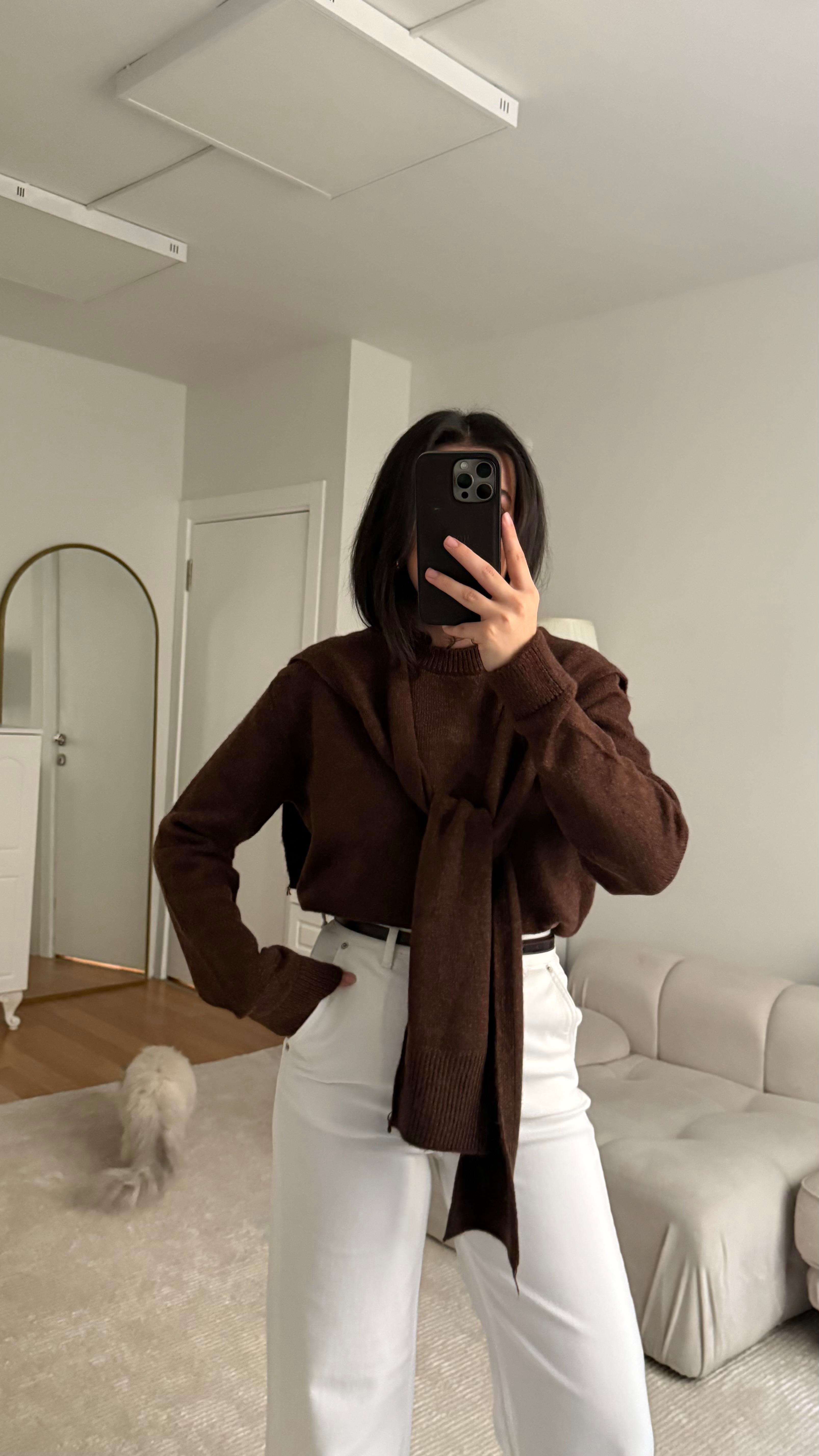 Acı Kahve Omuzdan Kol Bağlamalı Basıc Kazak