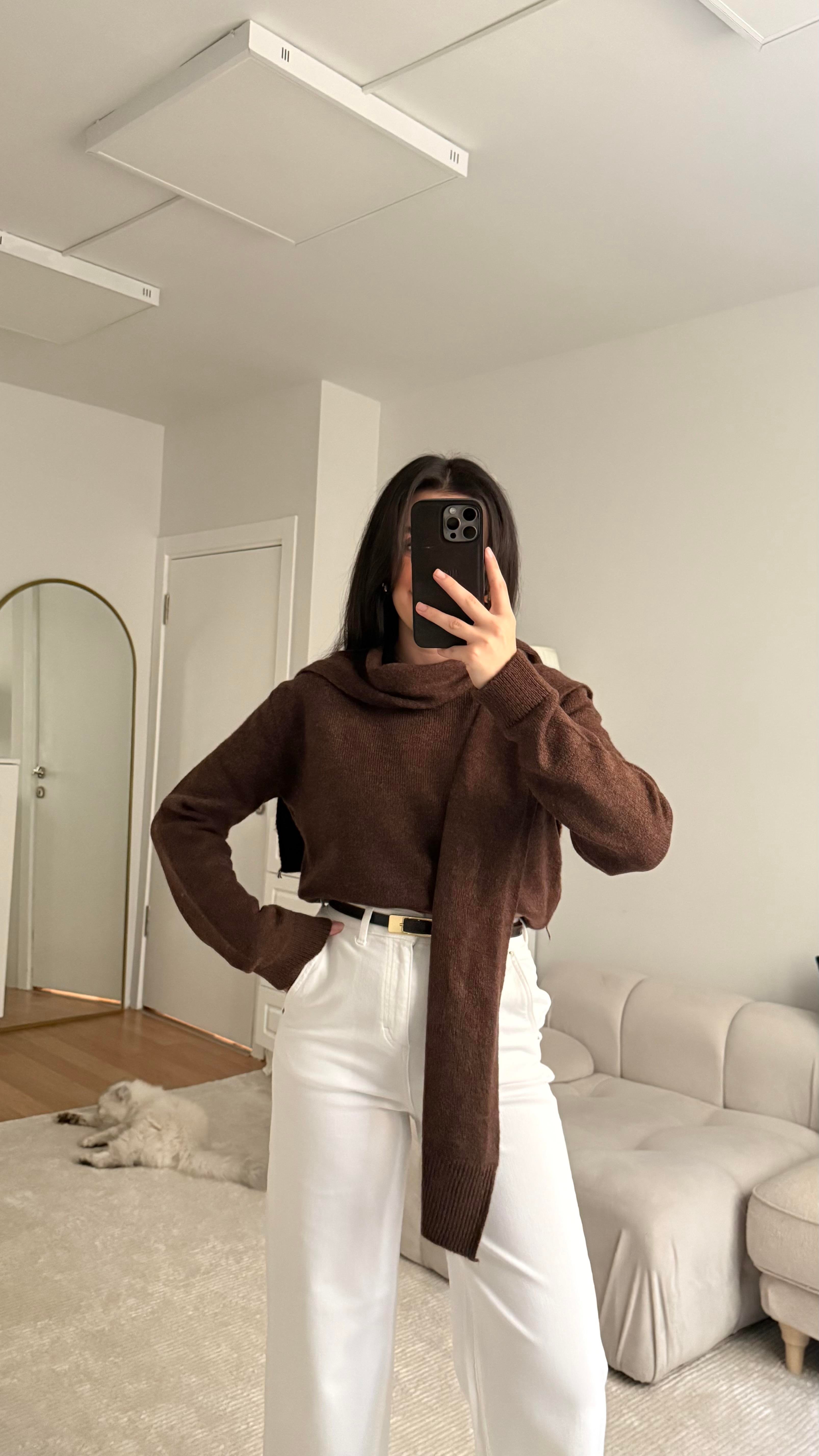 Acı Kahve Omuzdan Kol Bağlamalı Basıc Kazak