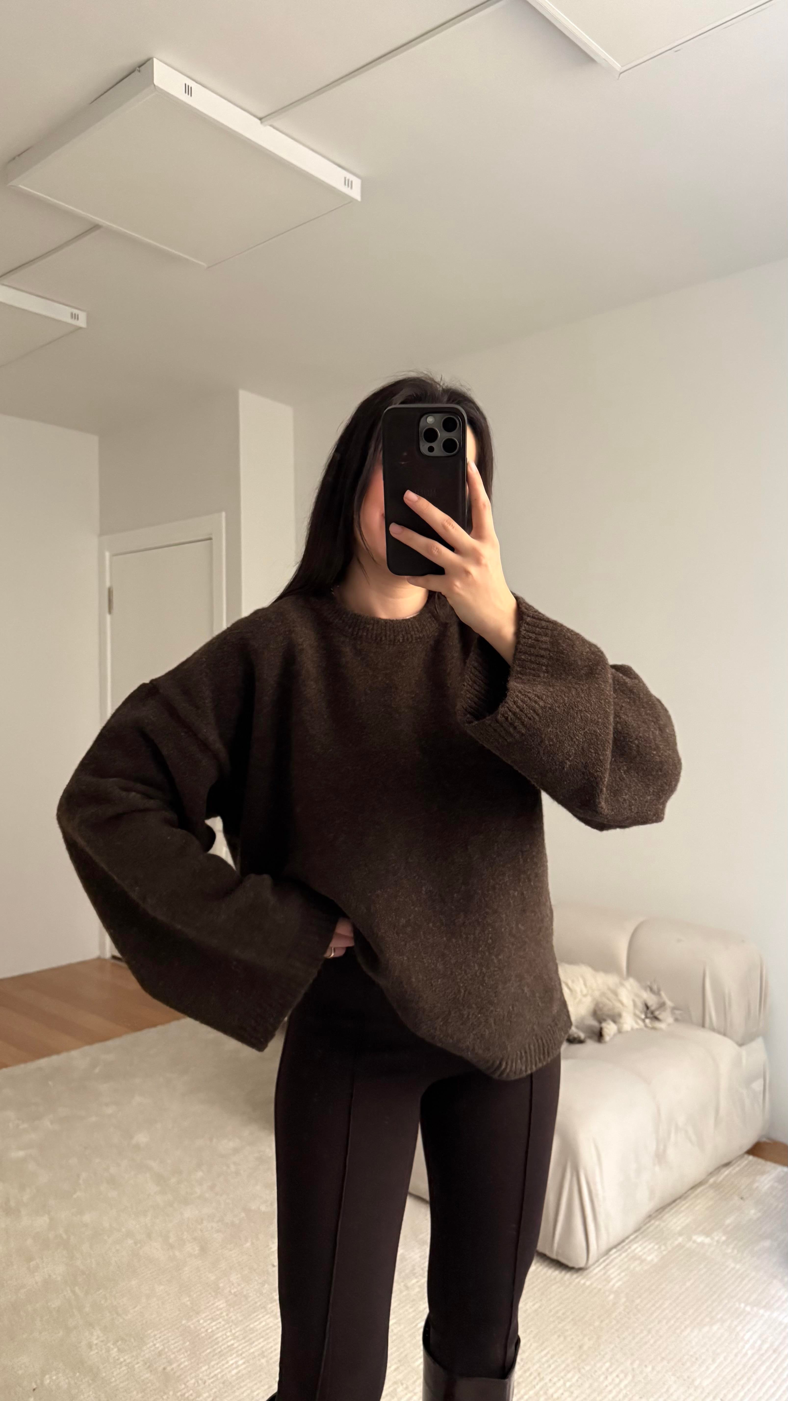 Acı Kahve Oversize İspanyol Kol Triko Kazak