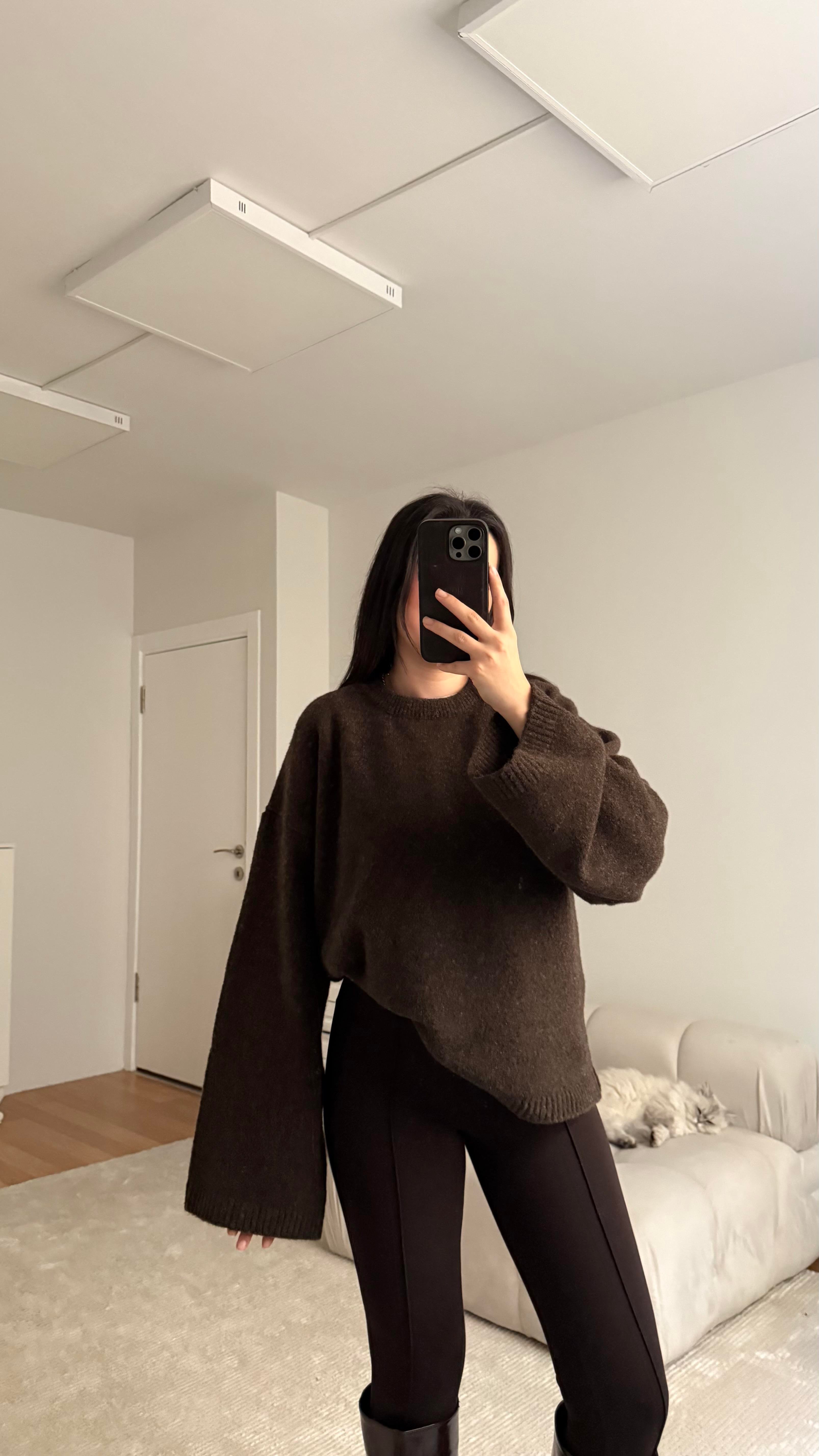 Acı Kahve Oversize İspanyol Kol Triko Kazak