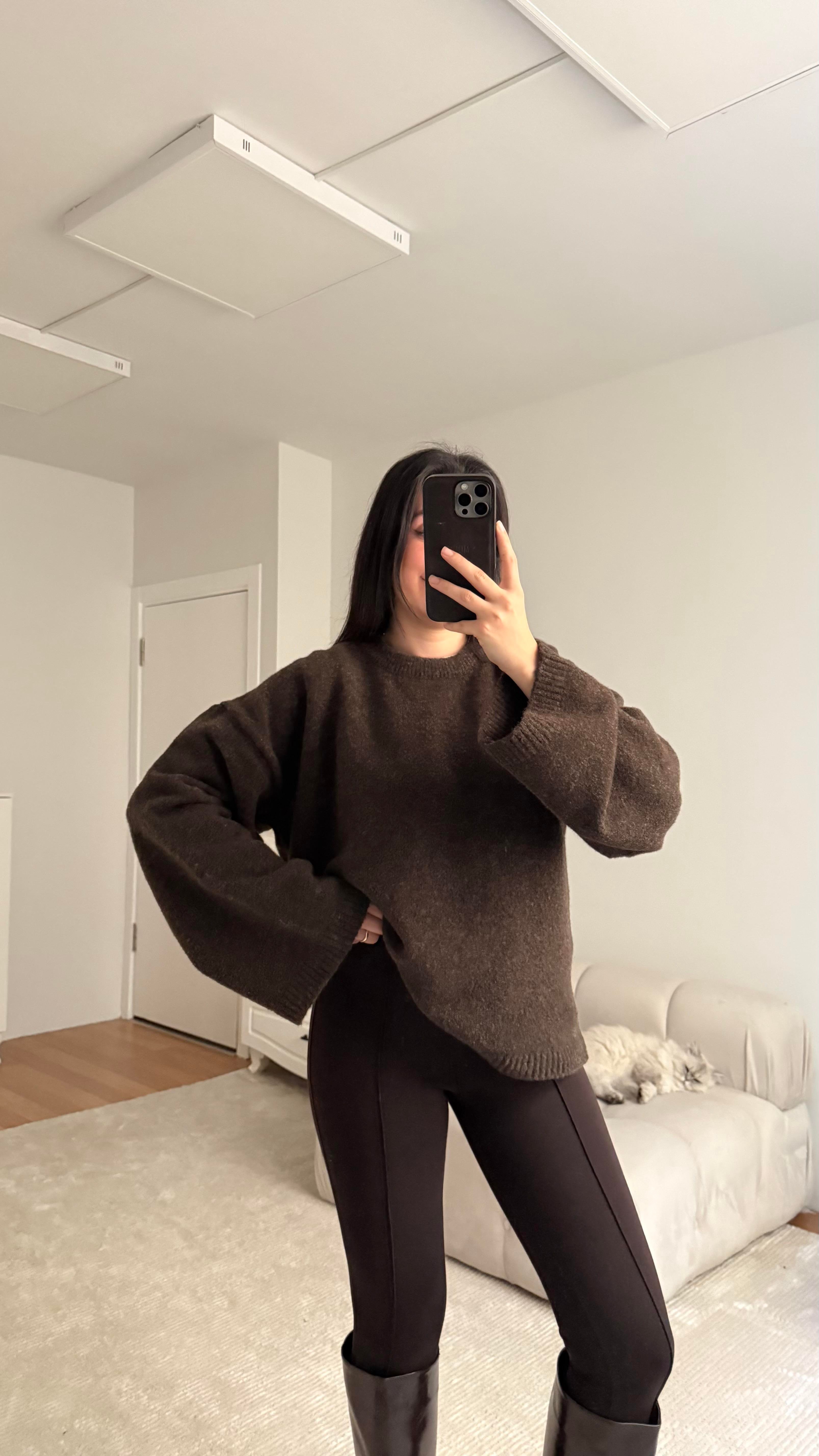 Acı Kahve Oversize İspanyol Kol Triko Kazak