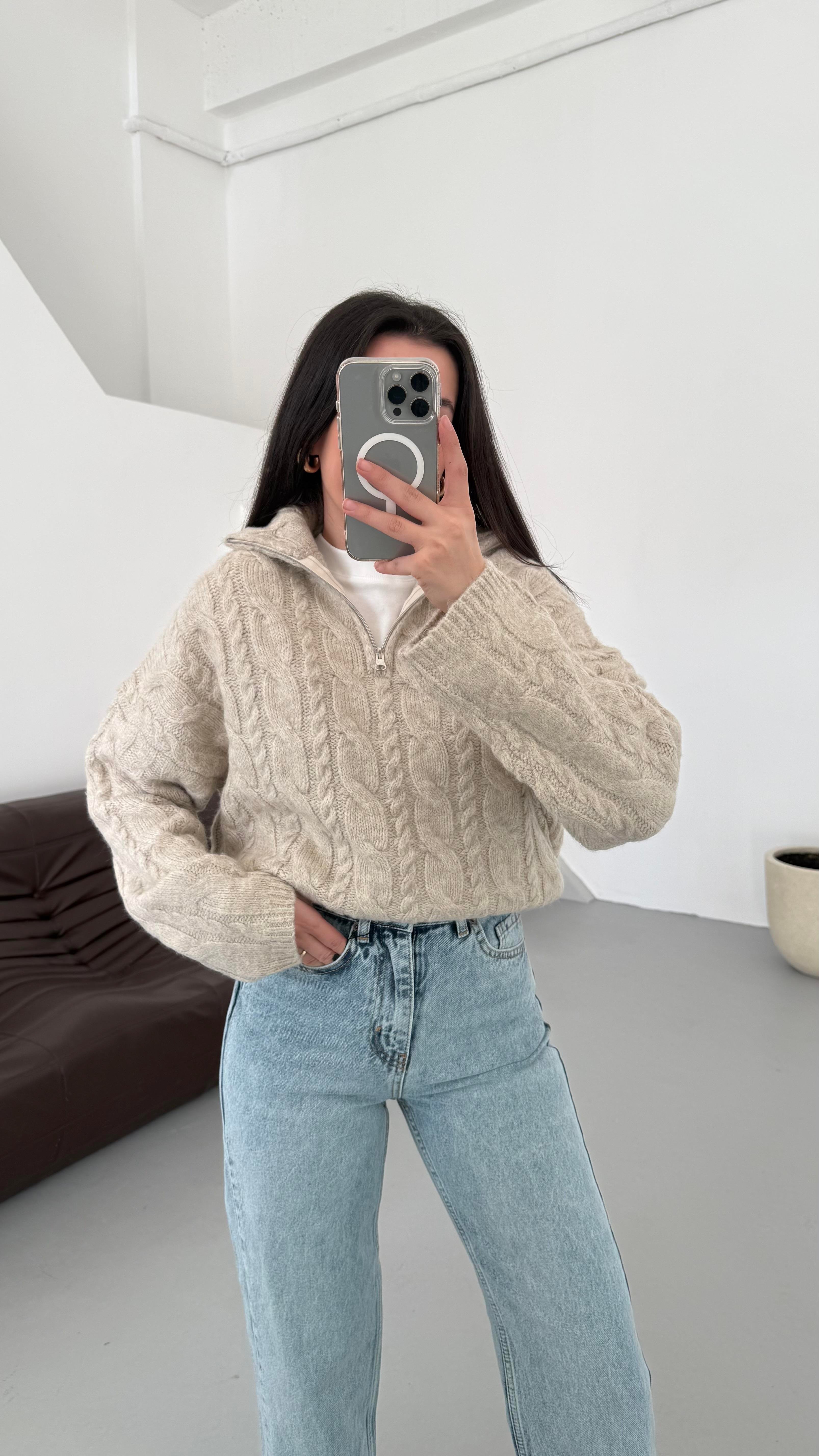 Açık Vizon Dik Yaka Fermuar Detay Örme Kazak