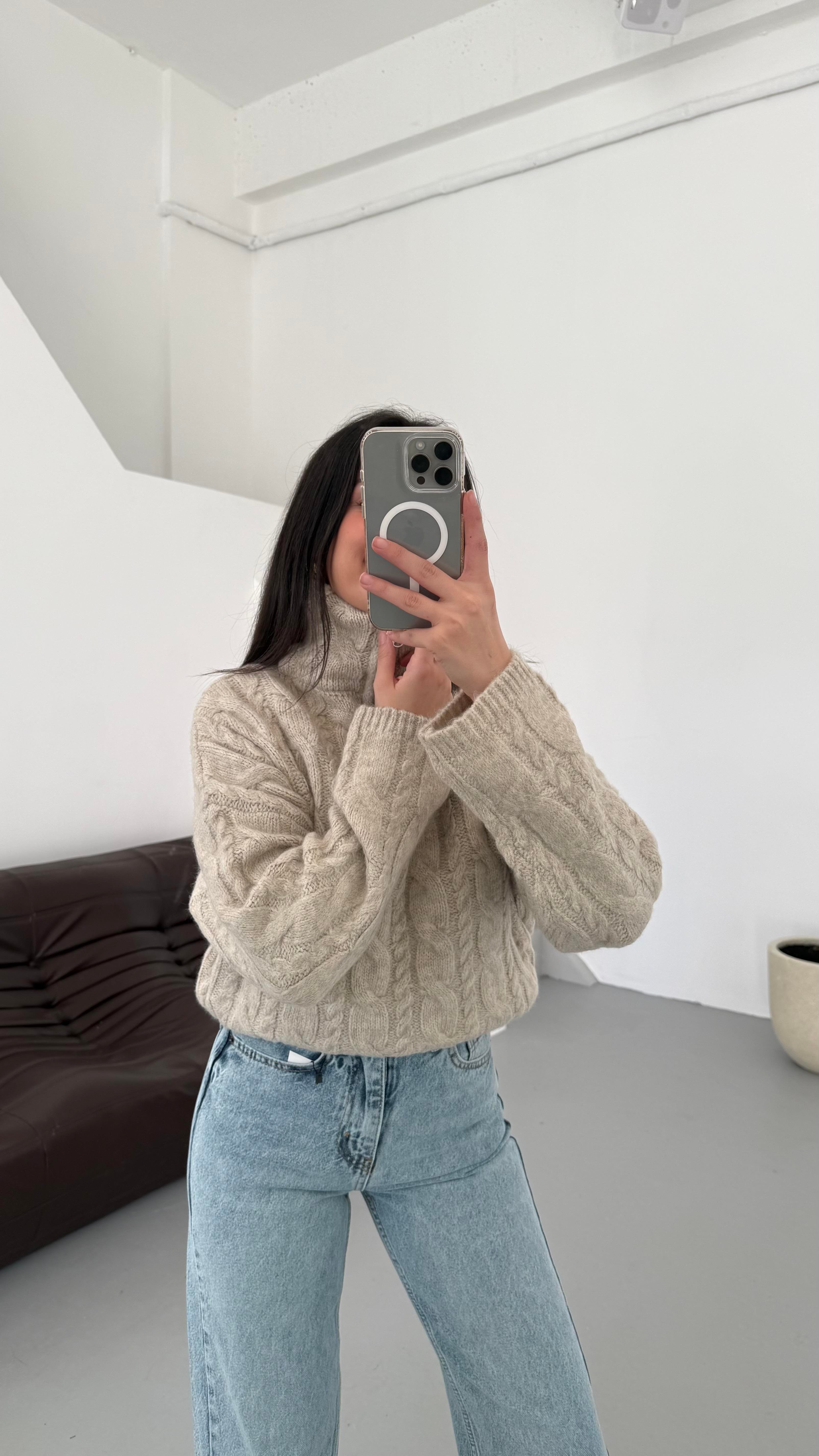 Açık Vizon Dik Yaka Fermuar Detay Örme Kazak