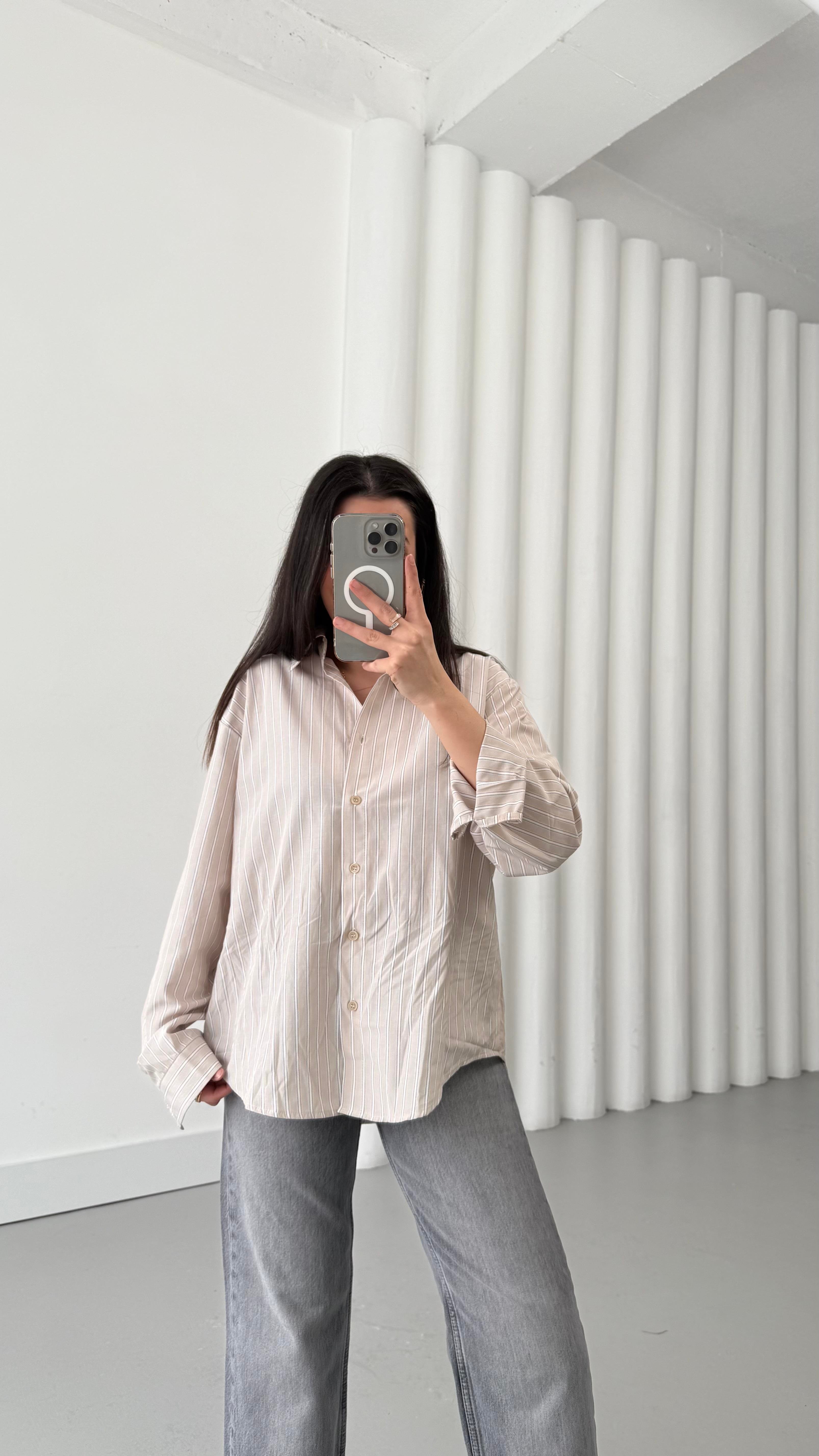 Açık Vizon Gri Çizgili Basıc Gömlek