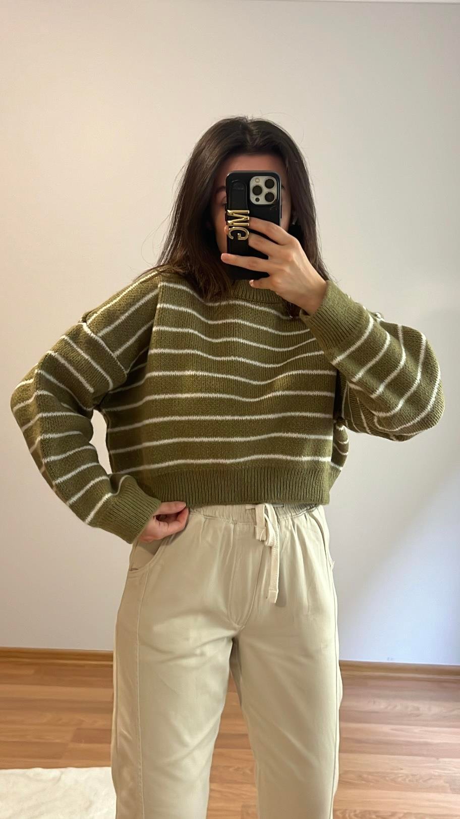 AÇIK YEŞİL ÇİZGİLİ ÖRME KAZAK