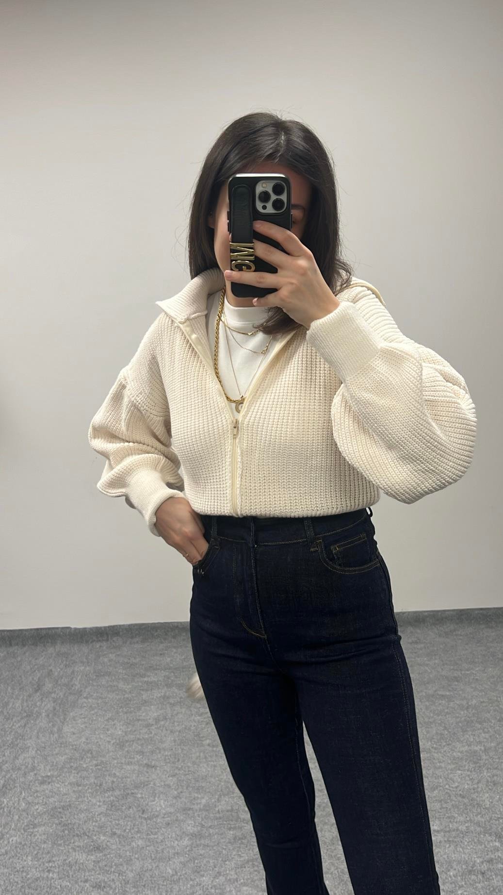 ALES EKRU SELANİK ÖRME HIRKA