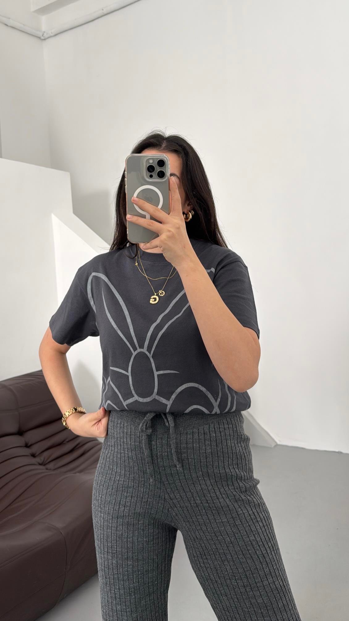 Antrasit Baskı Detaylı Basıc Tişört 