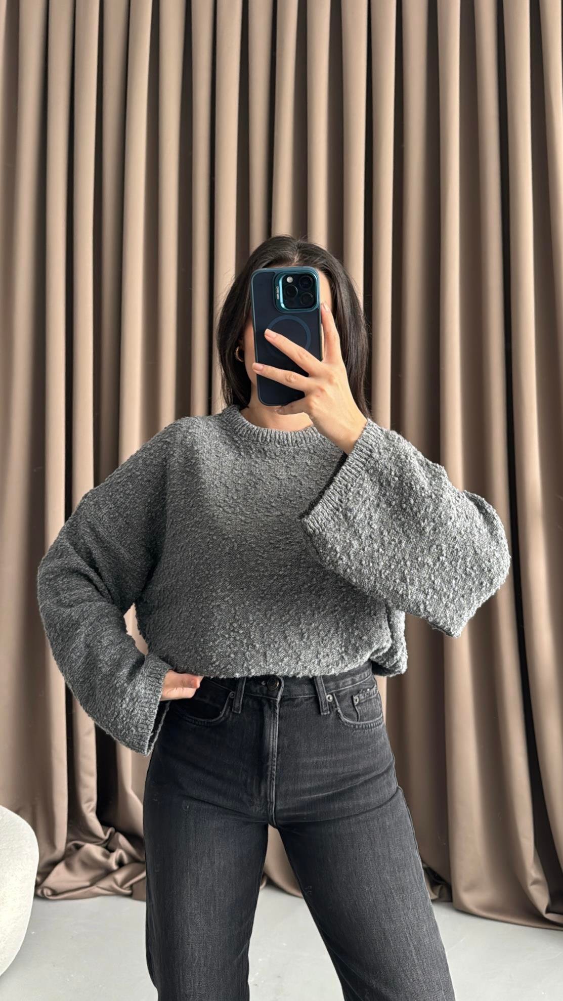 Antrasit Dokulu Oversize Triko Kazak