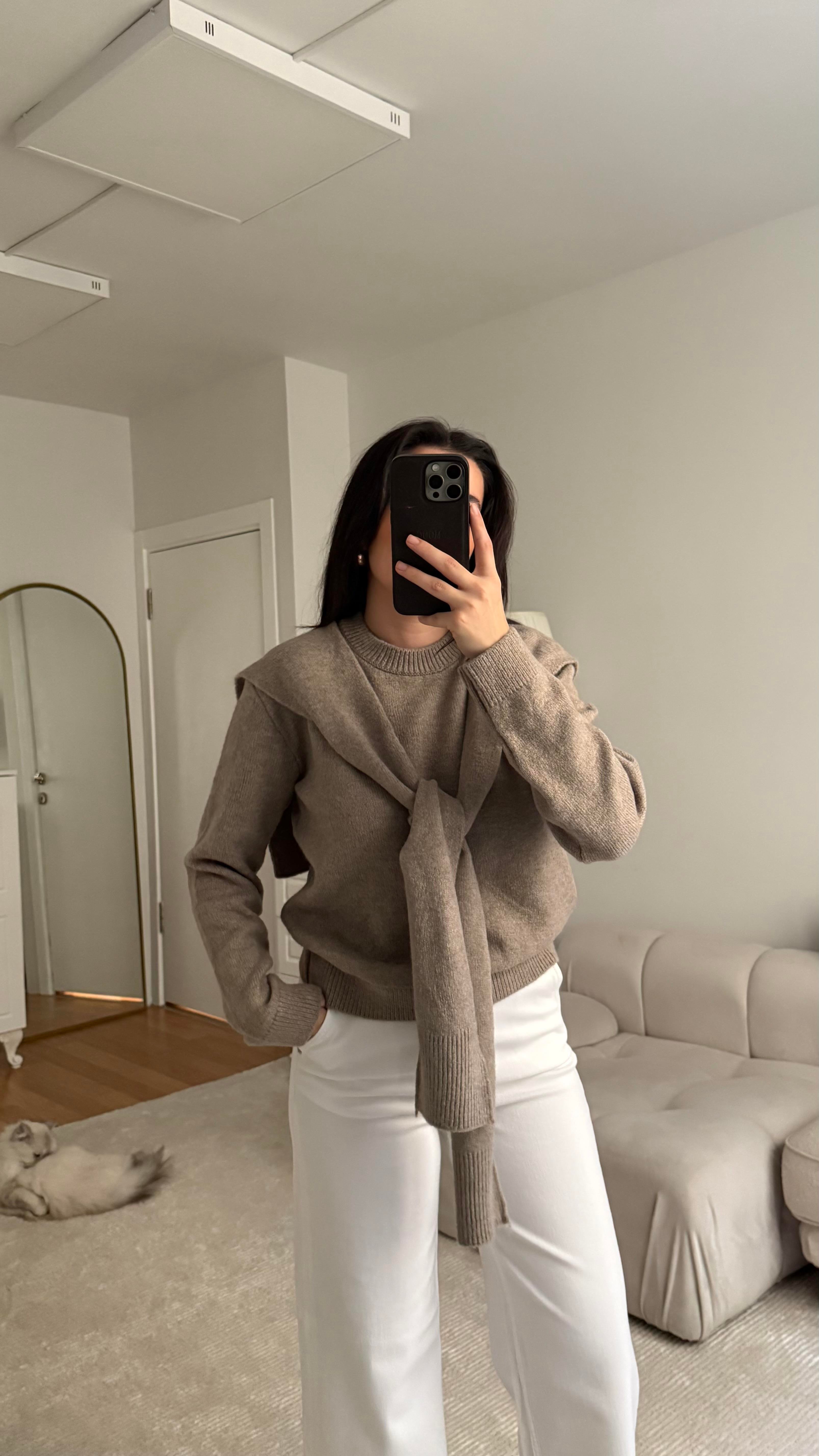 Antrasit Omuzdan Kol Bağlamalı Basıc Kazak