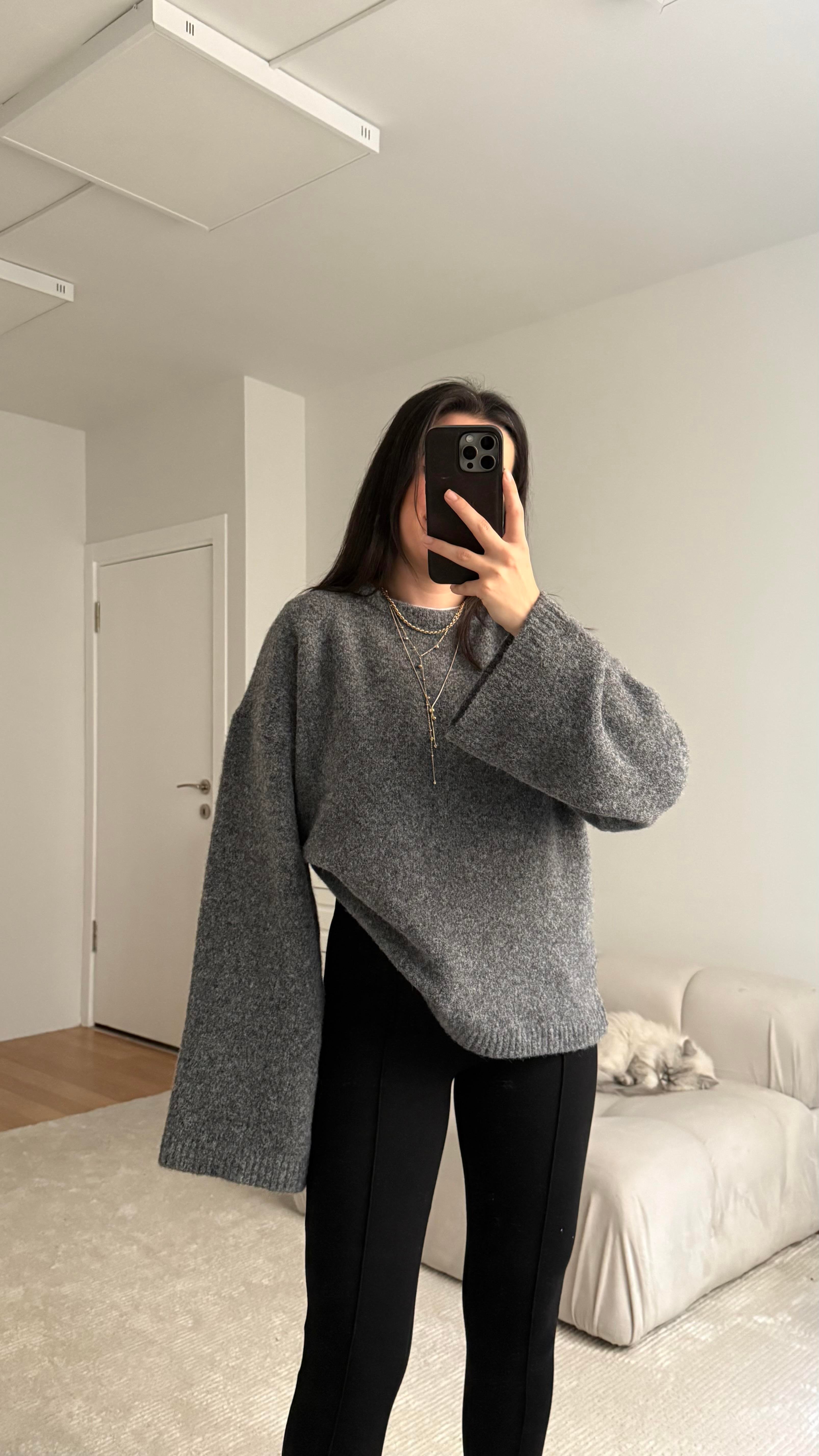 Antrasit Oversize İspanyol Kol Triko Kazak