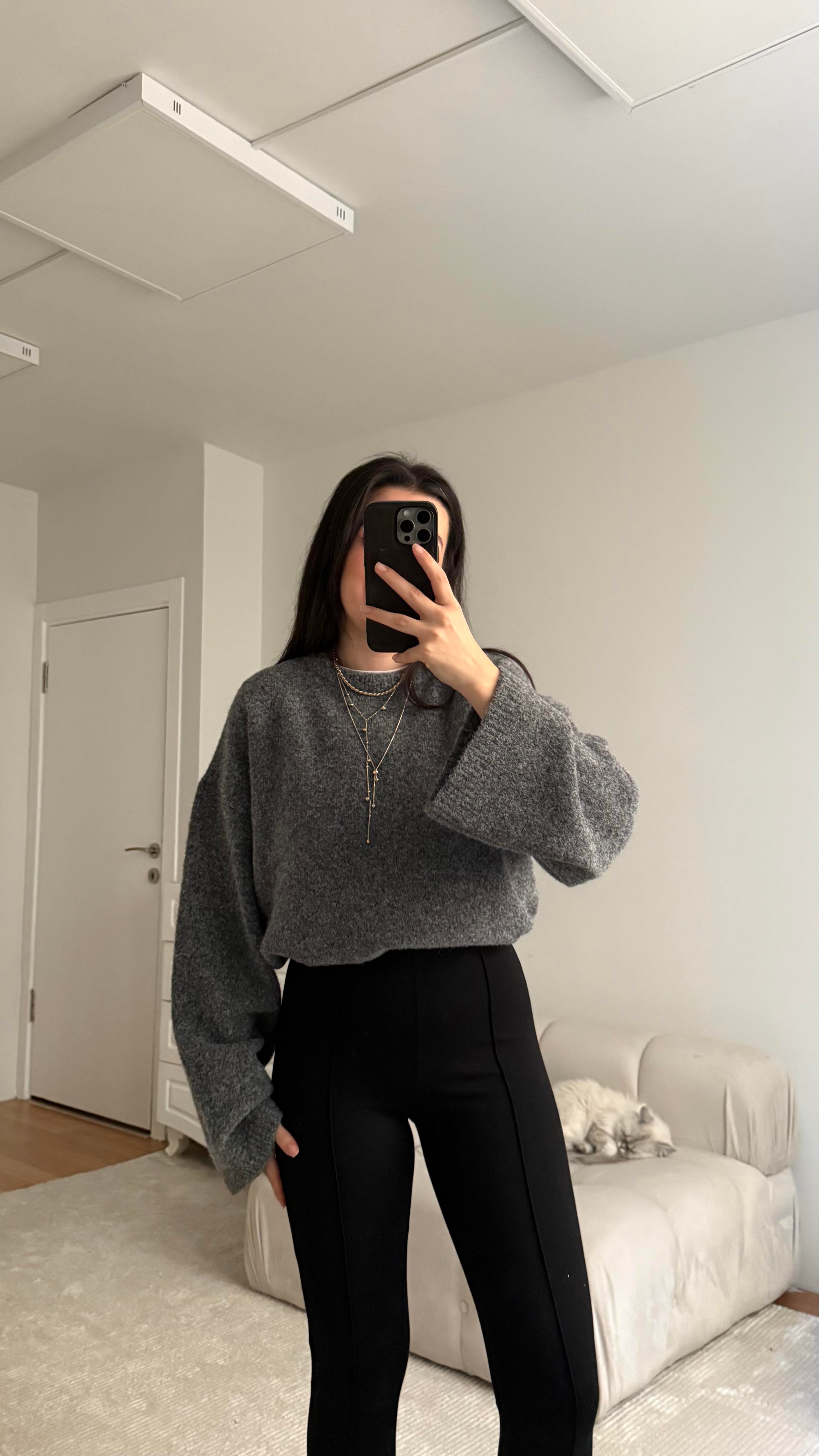 Antrasit Oversize İspanyol Kol Triko Kazak