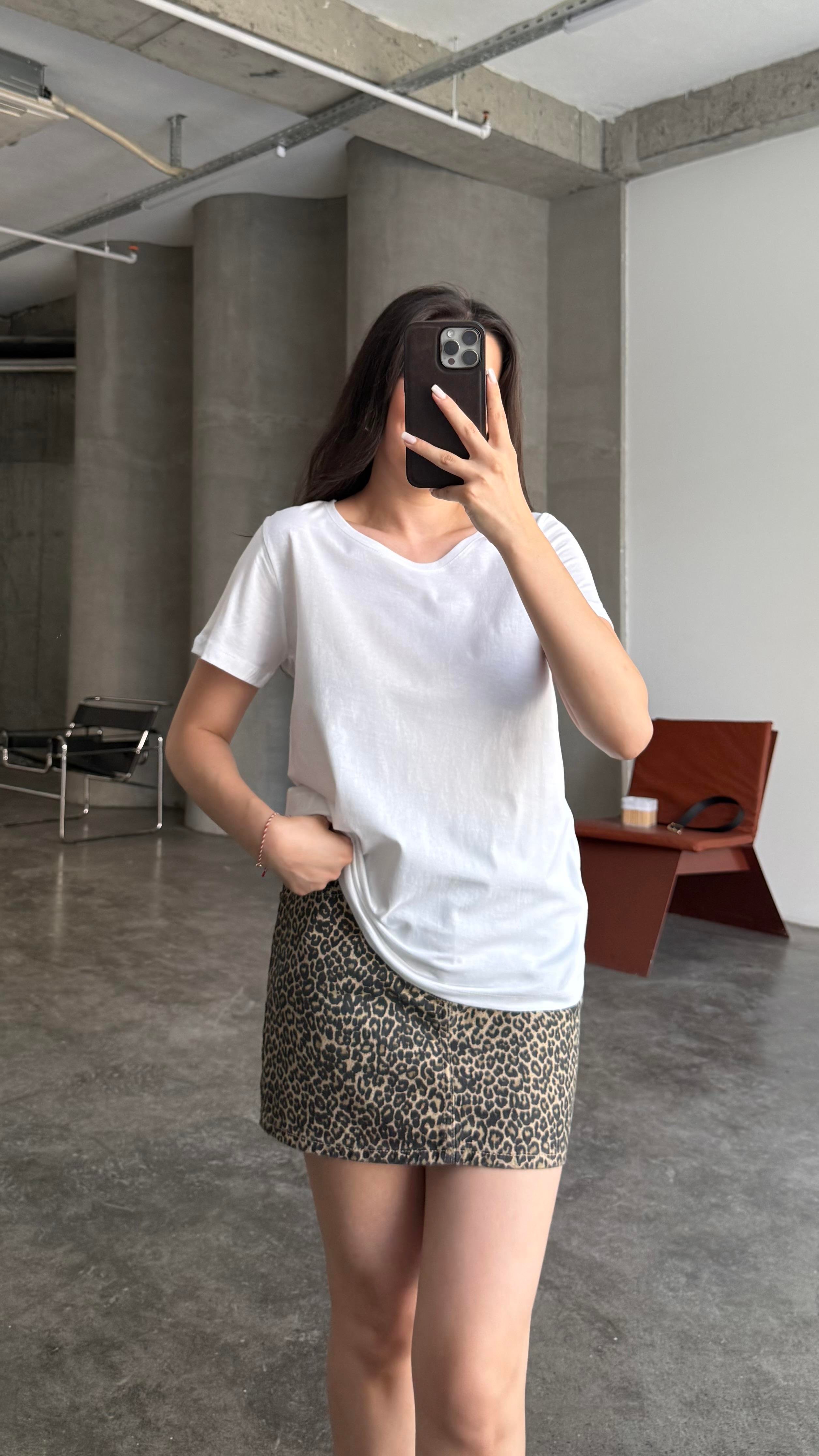 Basic Kısa Kol Beyaz Tişört