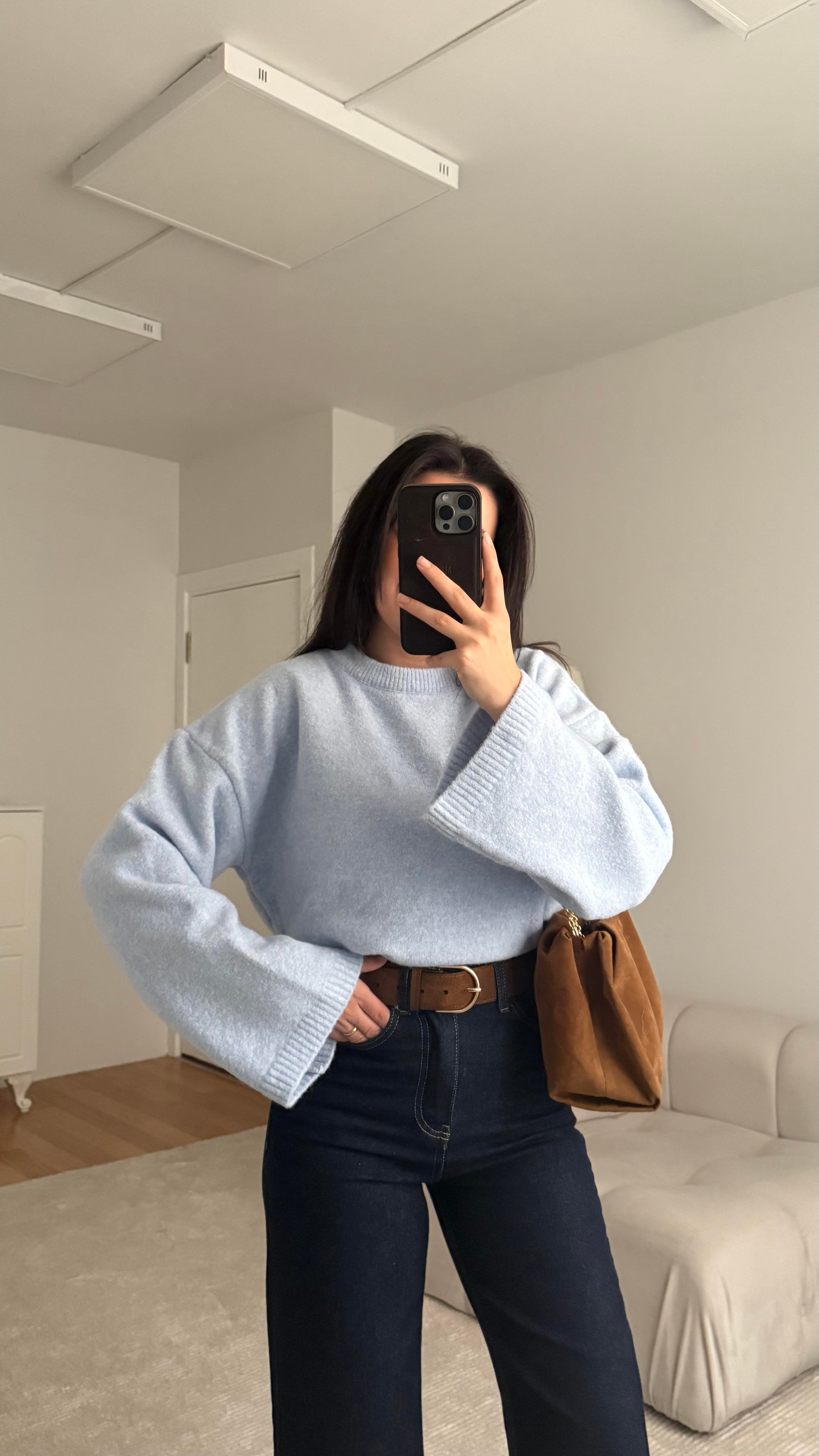 Bebek Mavisi Oversize İspanyol Kol Triko Kazak