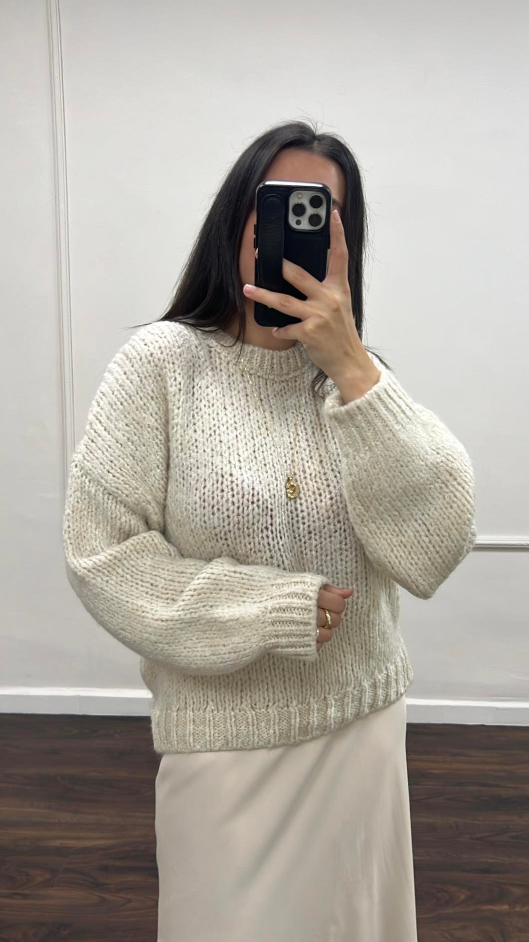 Bej Triko Örme Kazak