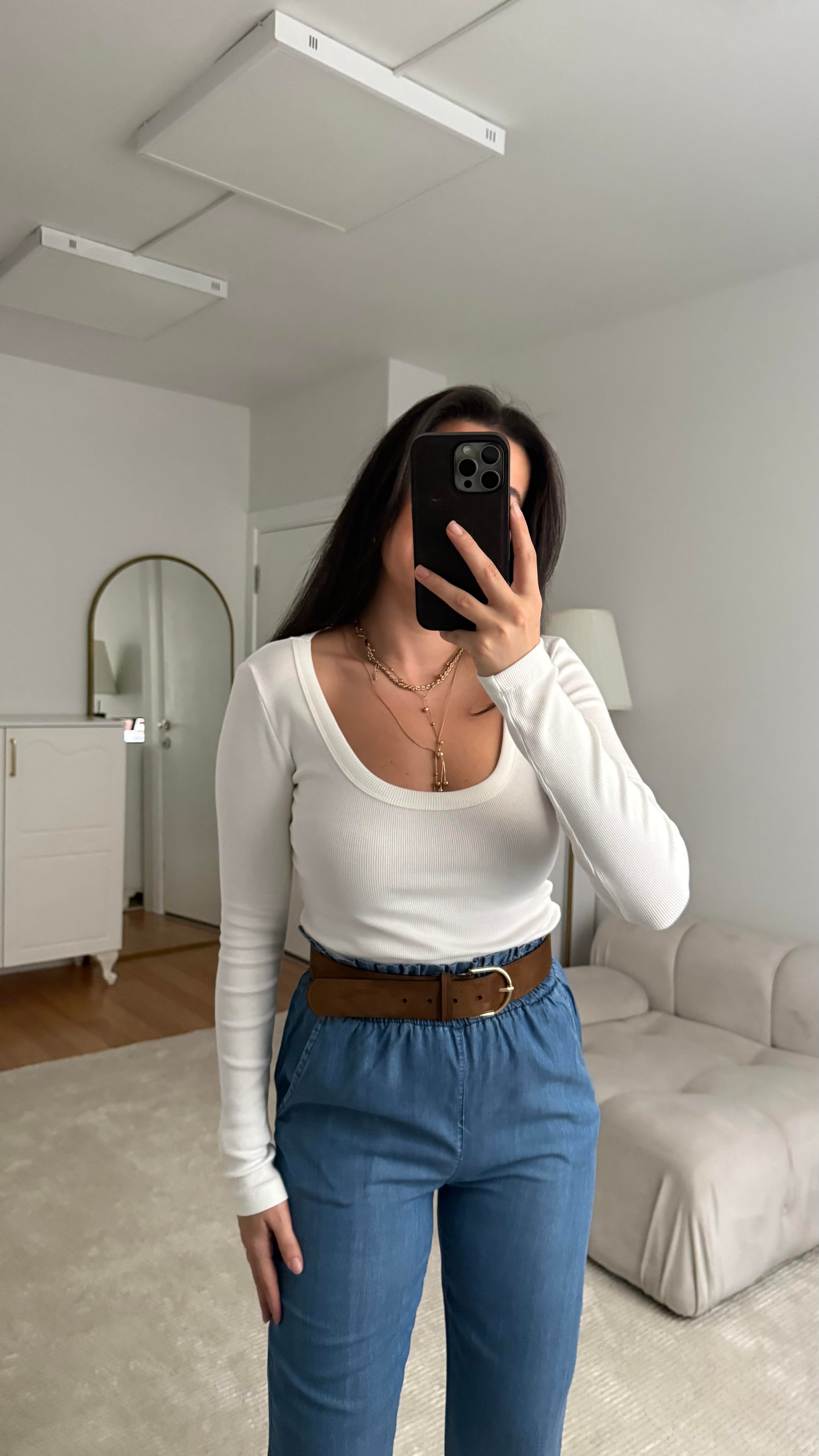 Beyaz U Yaka Basic Uzun Kollu Badi