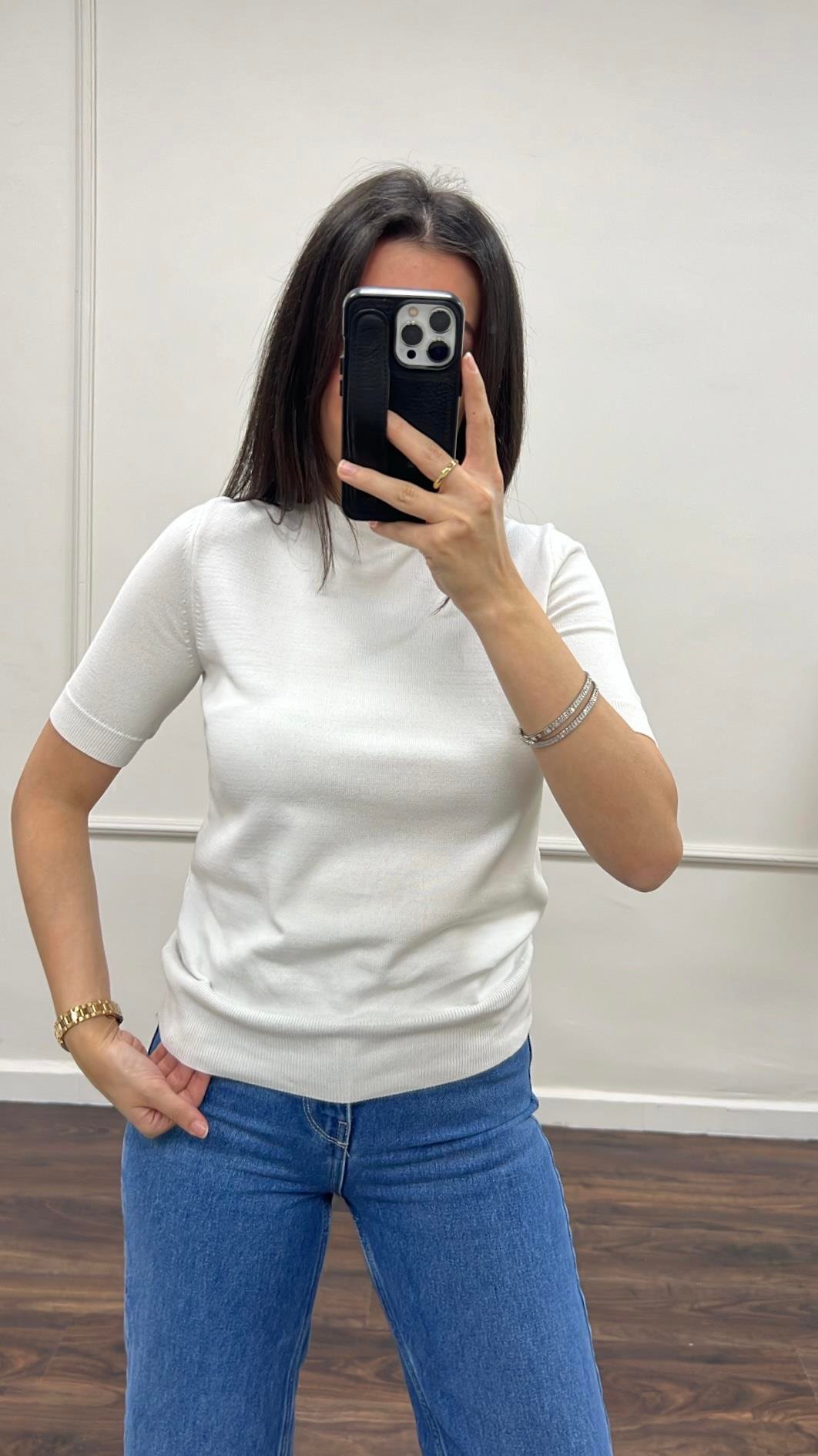 Beyaz Viskon Örme Triko Bluz