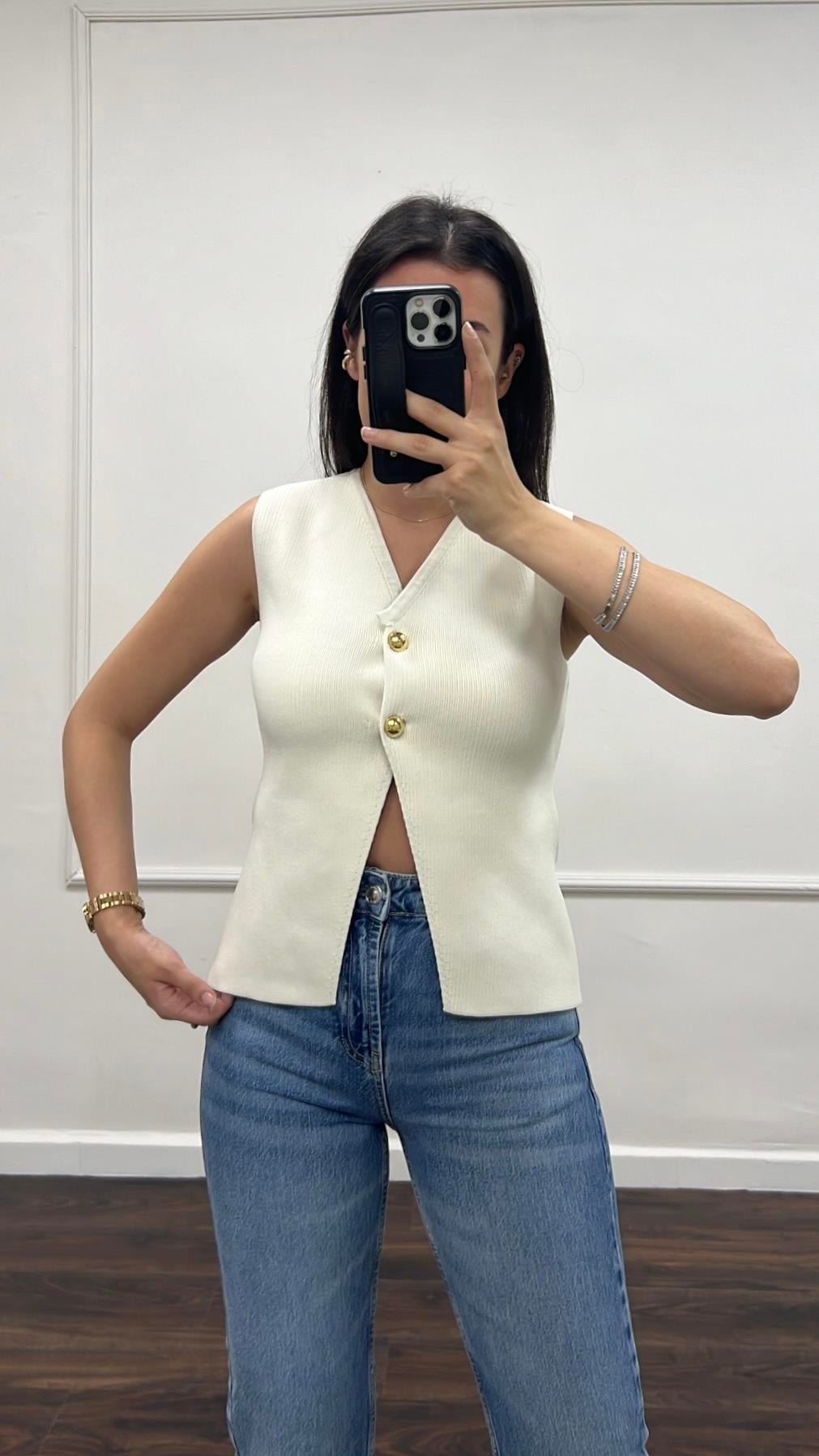 Dore Düğmeli Ekru Triko Yelek