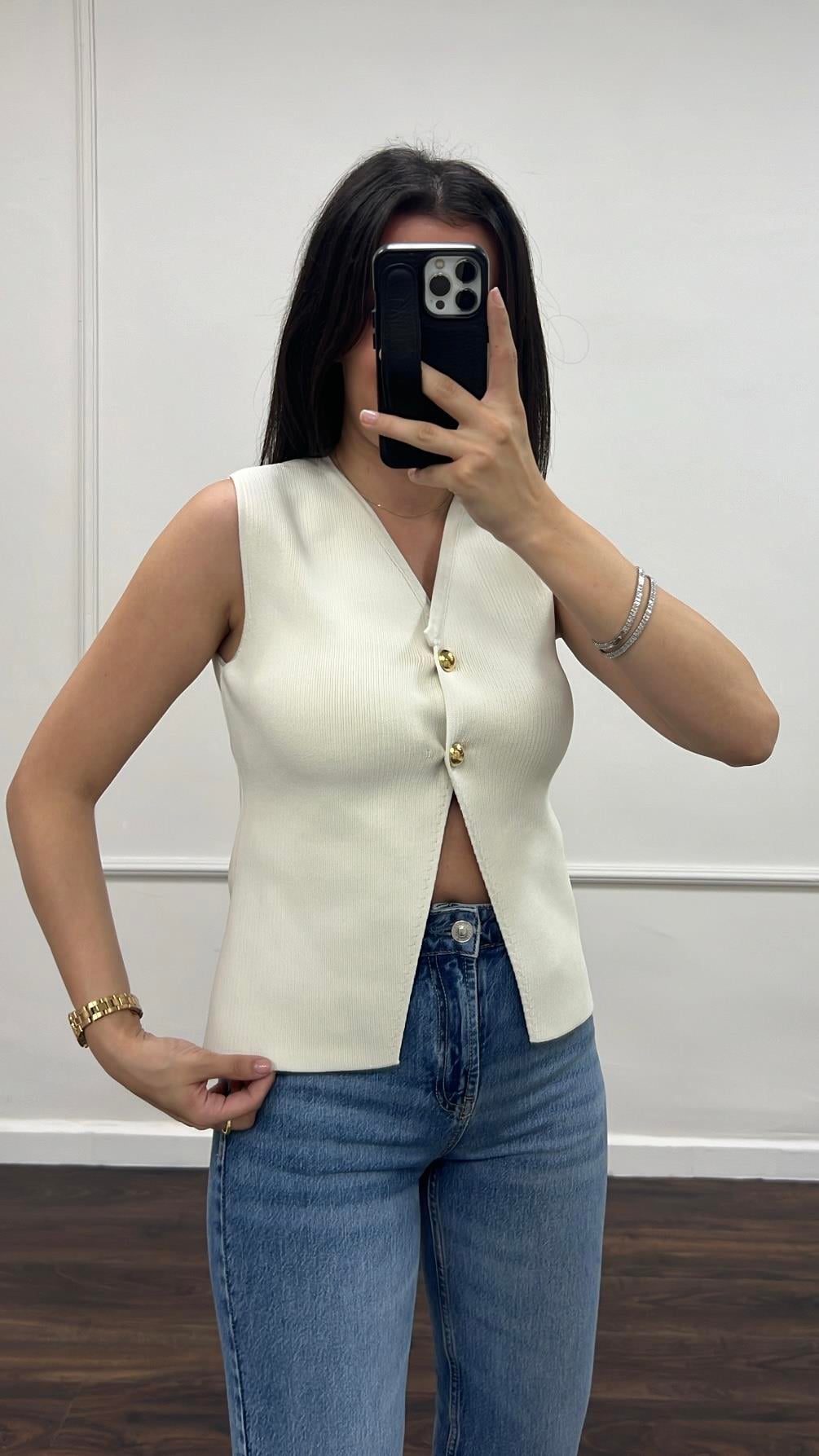 Dore Düğmeli Ekru Triko Yelek