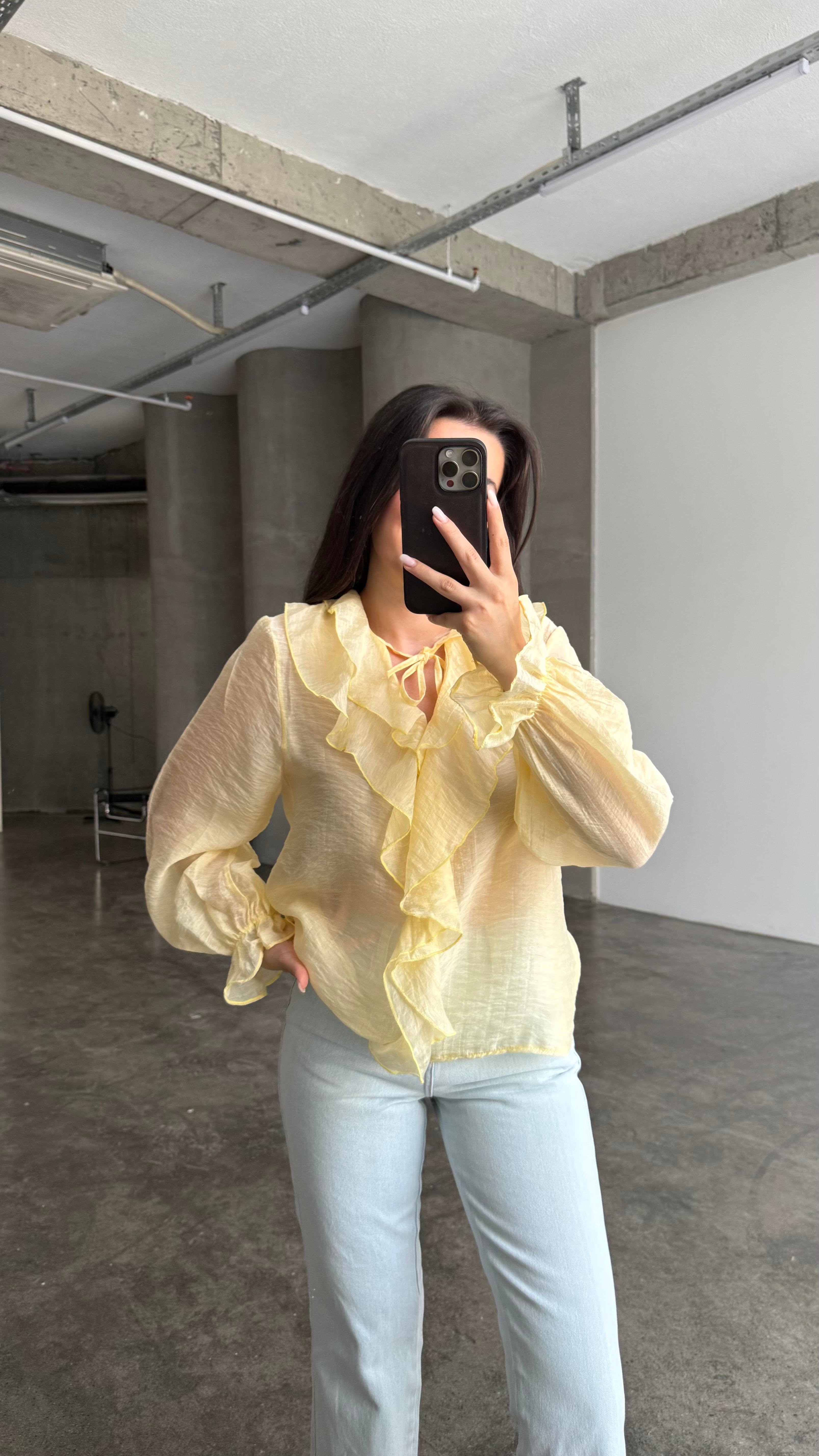 FAV Sarı Fırfırlı Tensel Gömlek