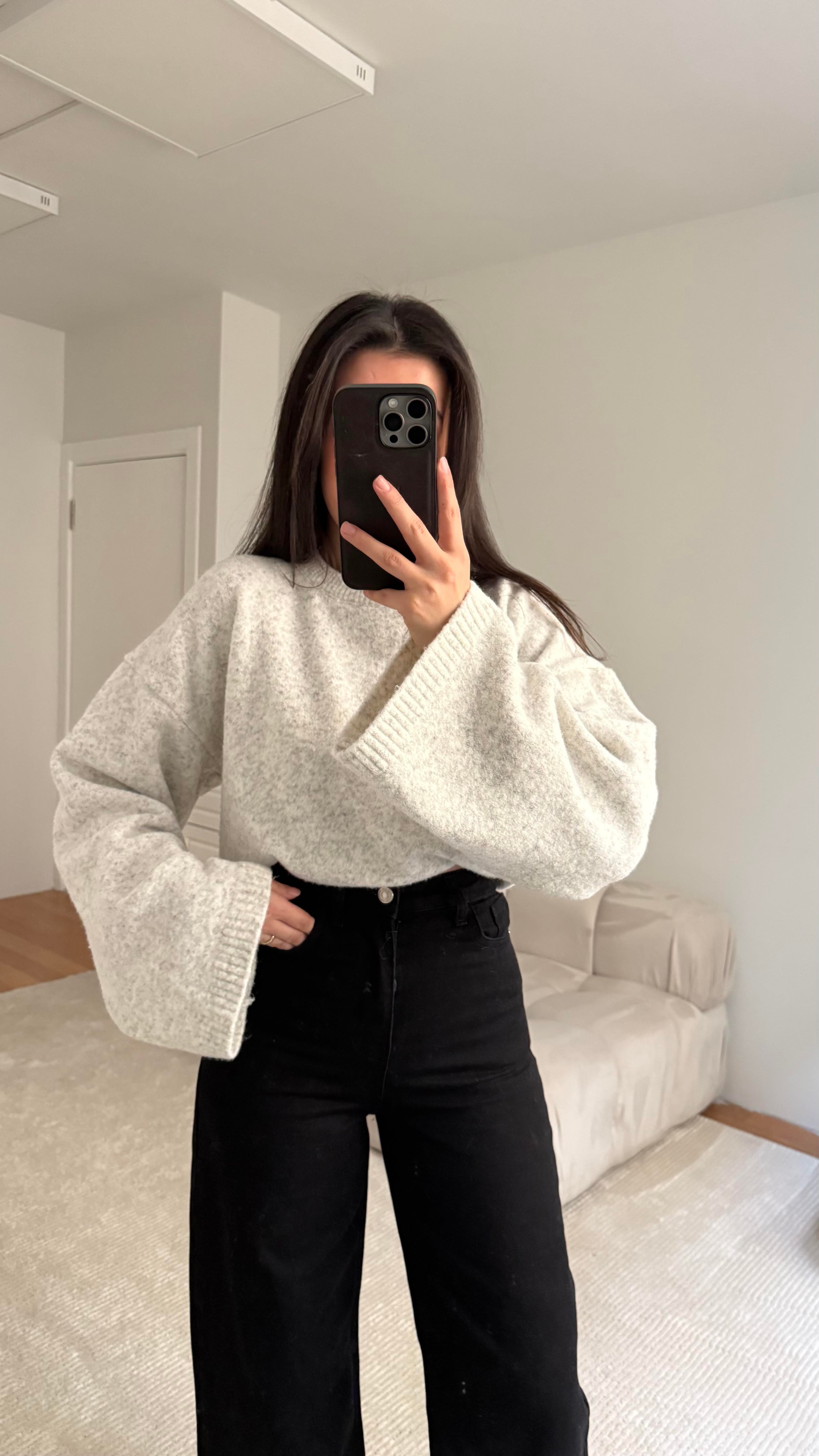 Gri Beyaz Oversize İspanyol Kol Triko Kazak