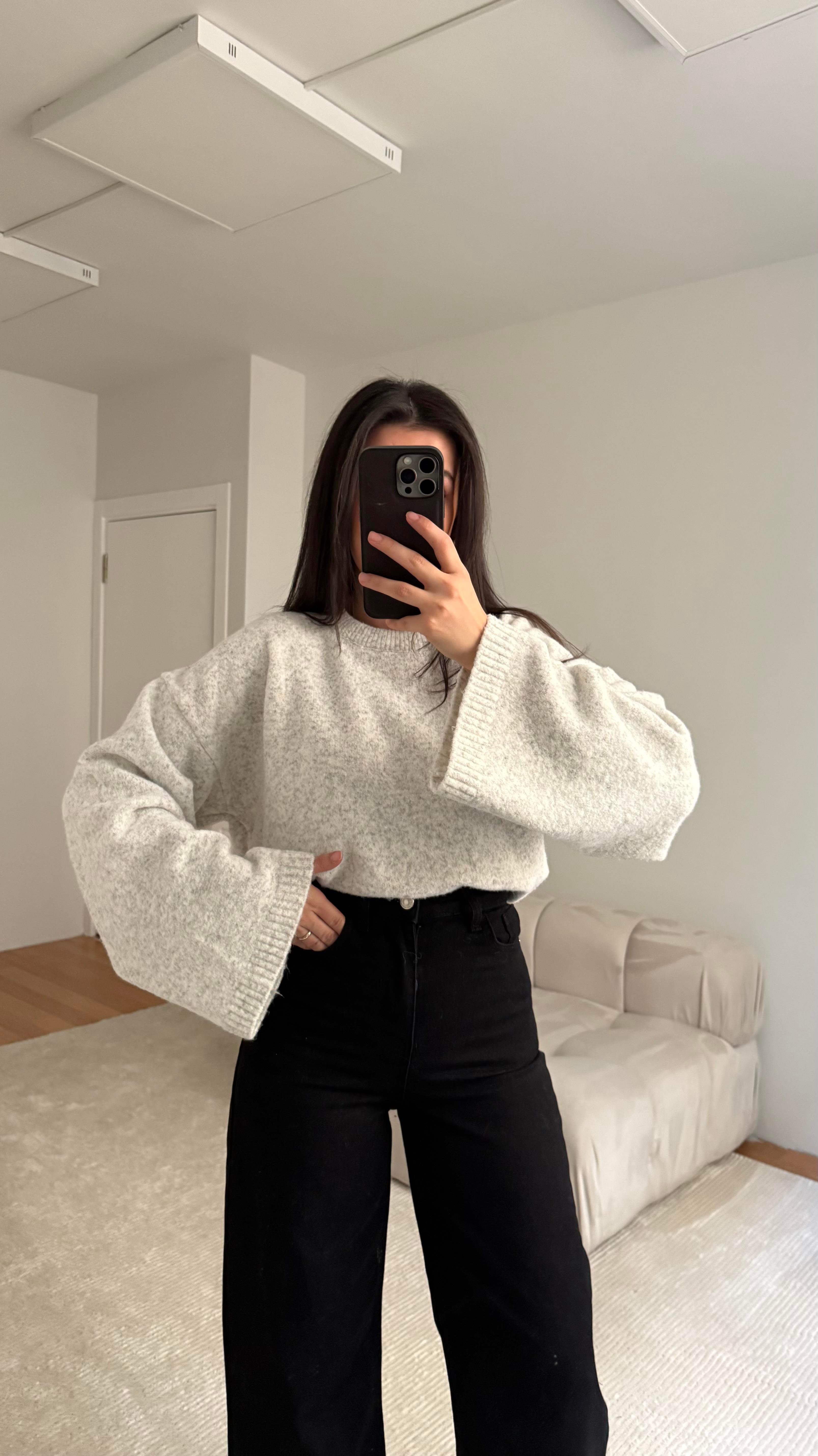 Gri Beyaz Oversize İspanyol Kol Triko Kazak