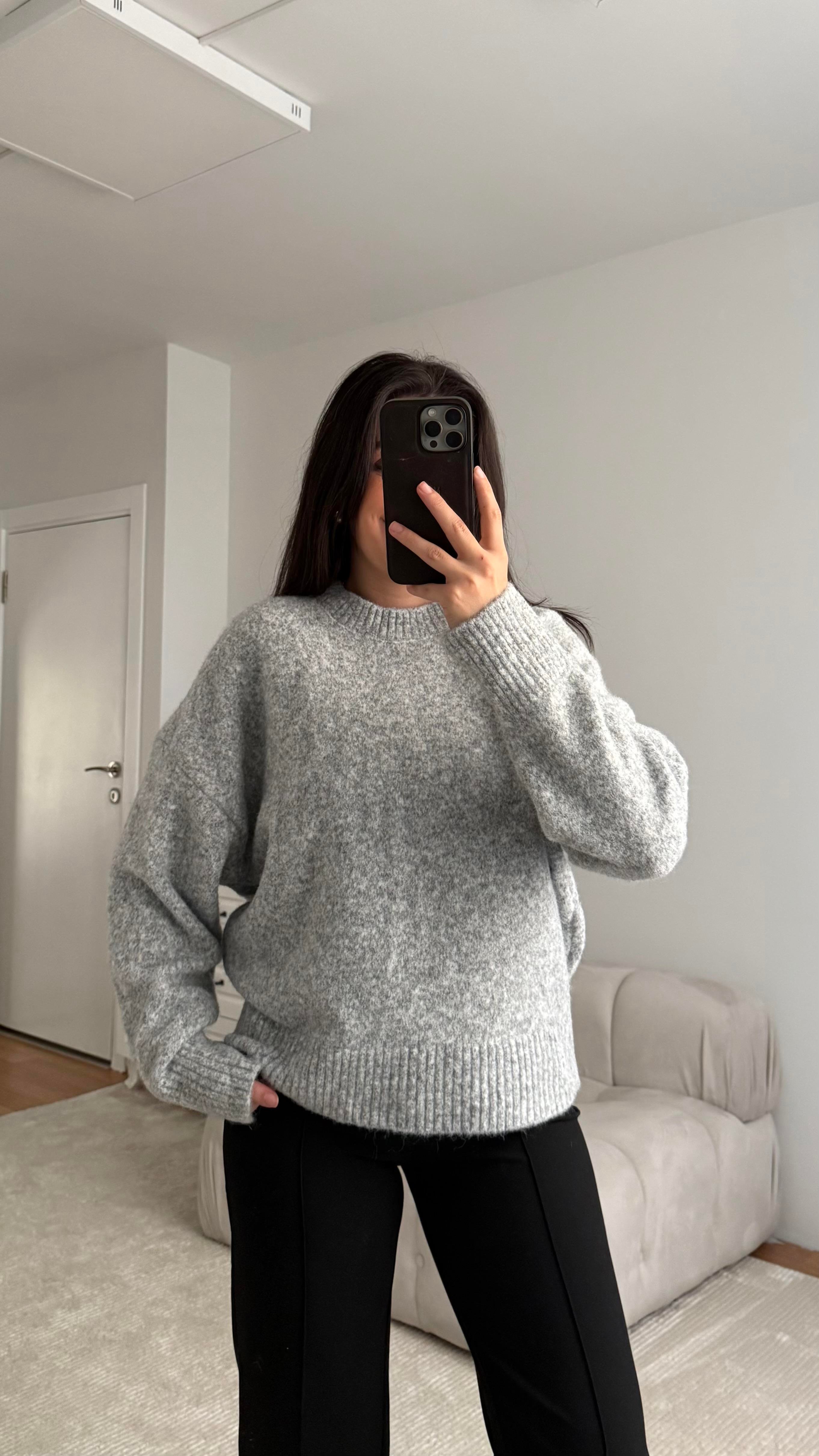 Gri Oversize Basıc Kazak