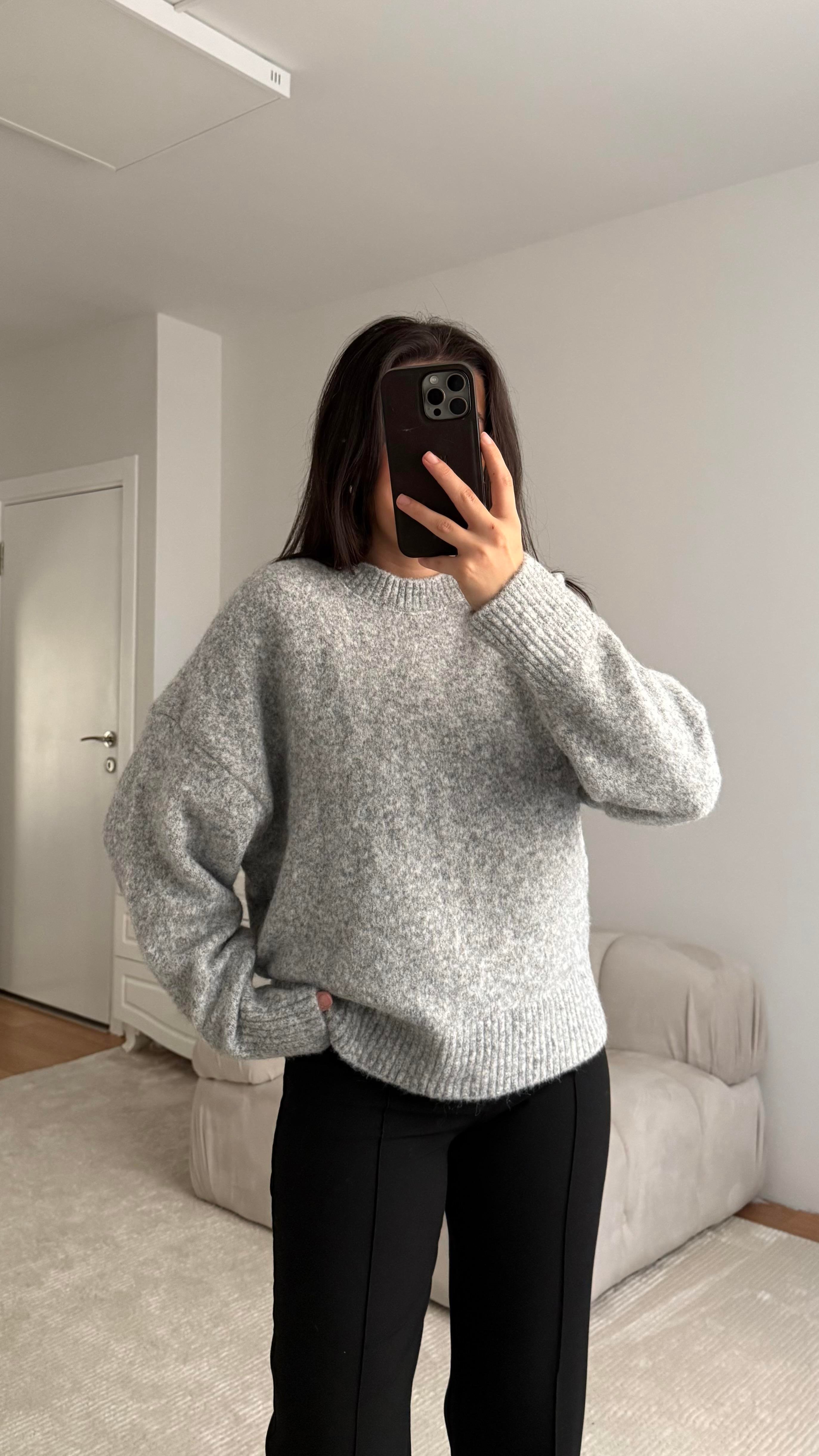 Gri Oversize Basıc Kazak