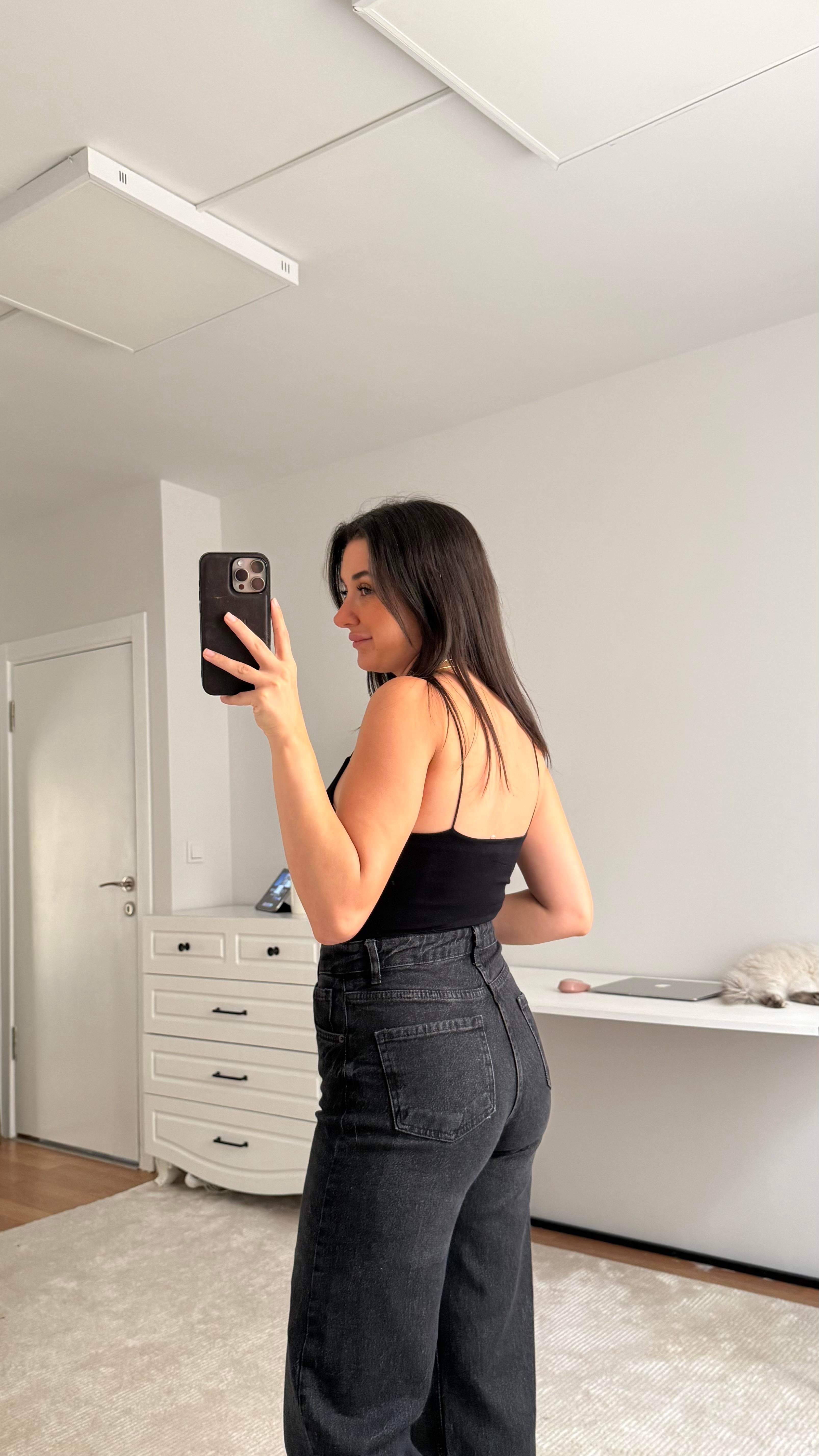 İp Askılı Siyah Bodysuit