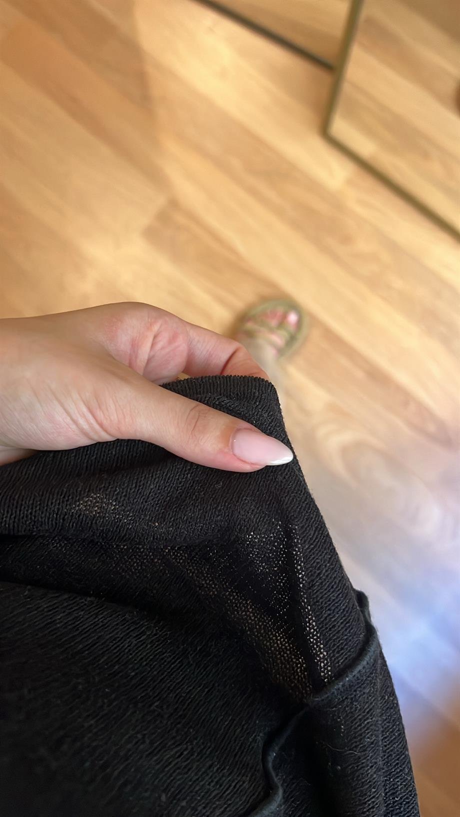 İPEK ÖRME KOLSUZ TRİKO BLUZ