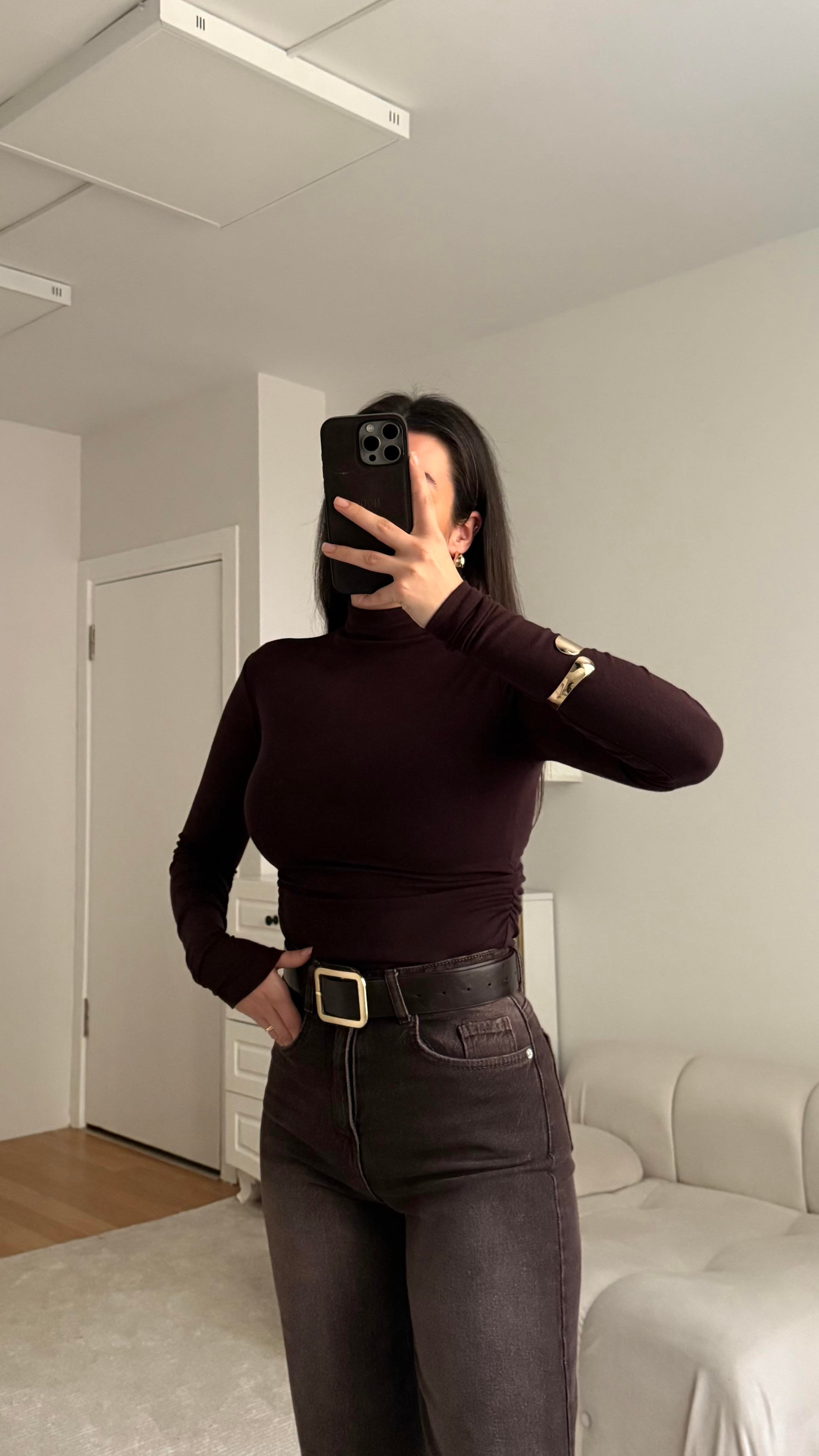 Kahve Dik Yaka Drapeli Bluz