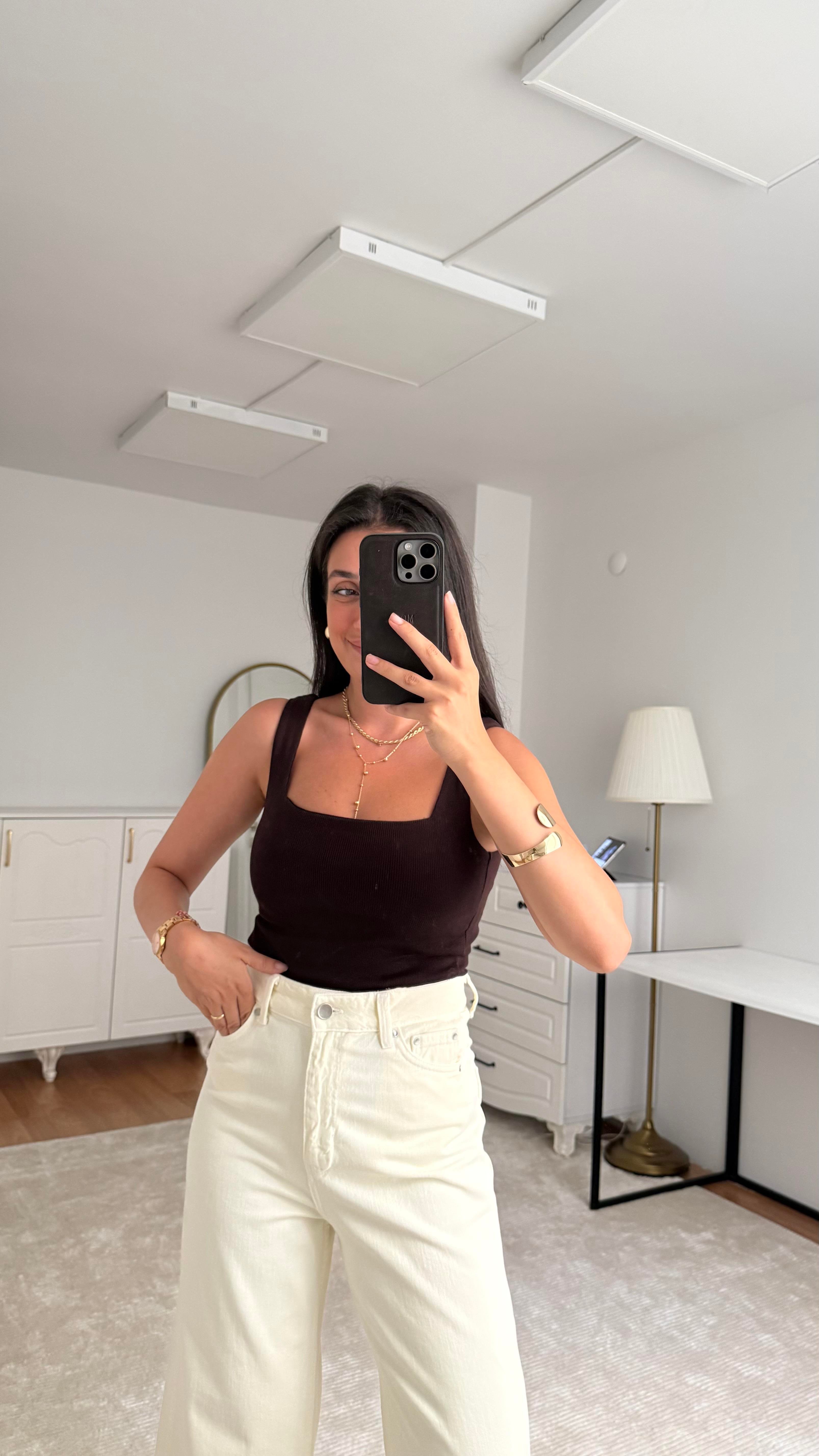 Kare Yaka Acı Kahve Bluz